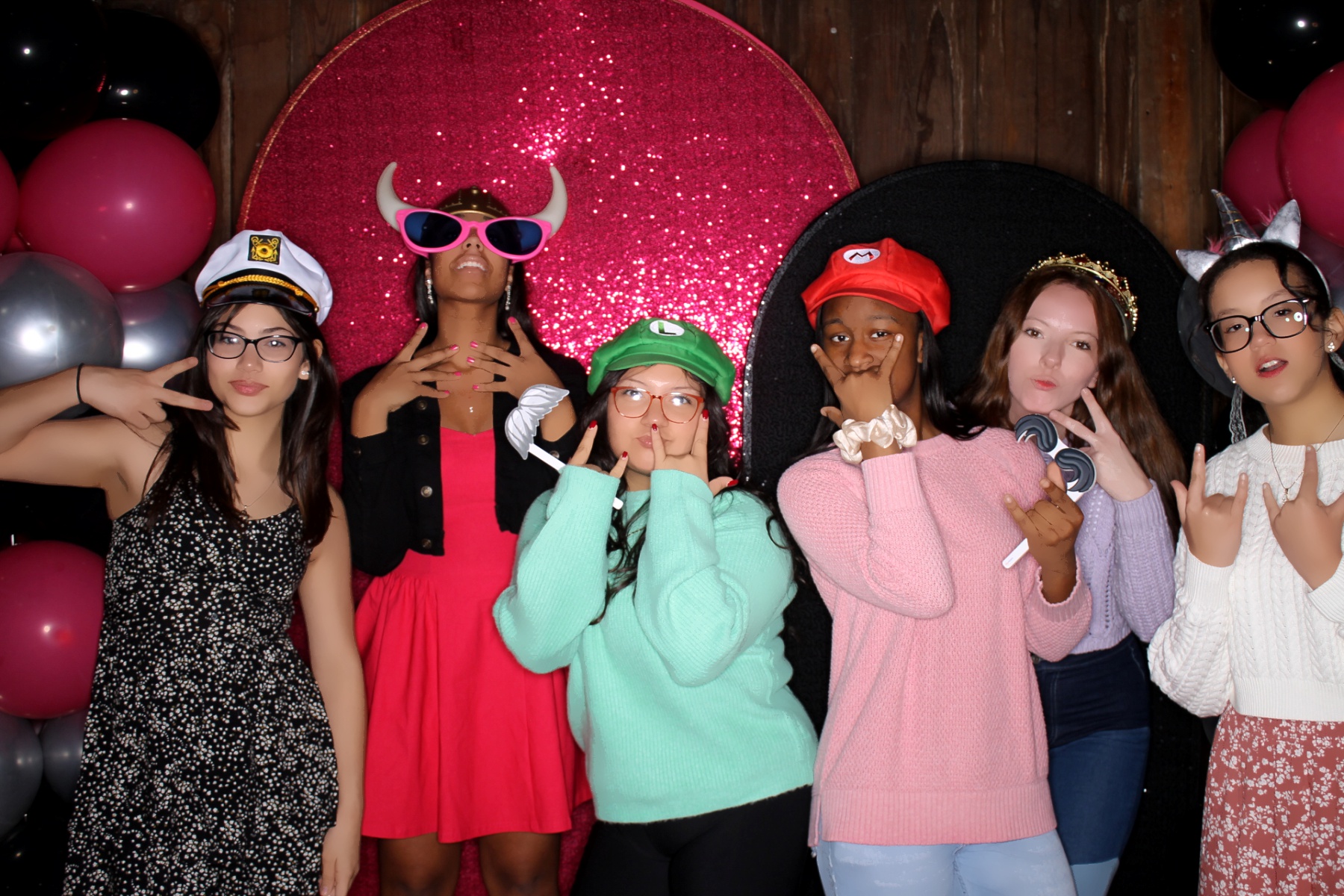 Maddy's Sweet 16!! | View more photos from the event at gallery.photoboothcincy.com/u/PhotoBoothCincy/Maddys-Sweet-16