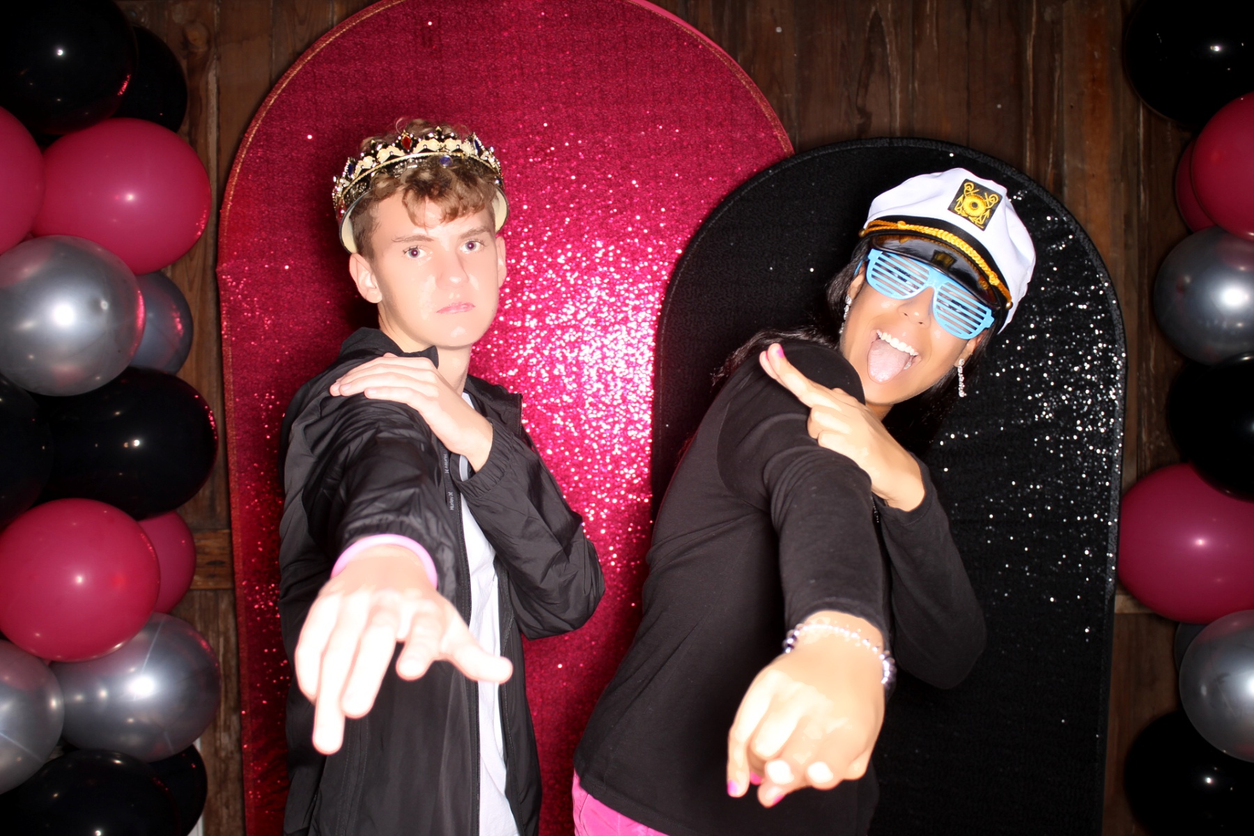 Maddy's Sweet 16!! | View more photos from the event at gallery.photoboothcincy.com/u/PhotoBoothCincy/Maddys-Sweet-16