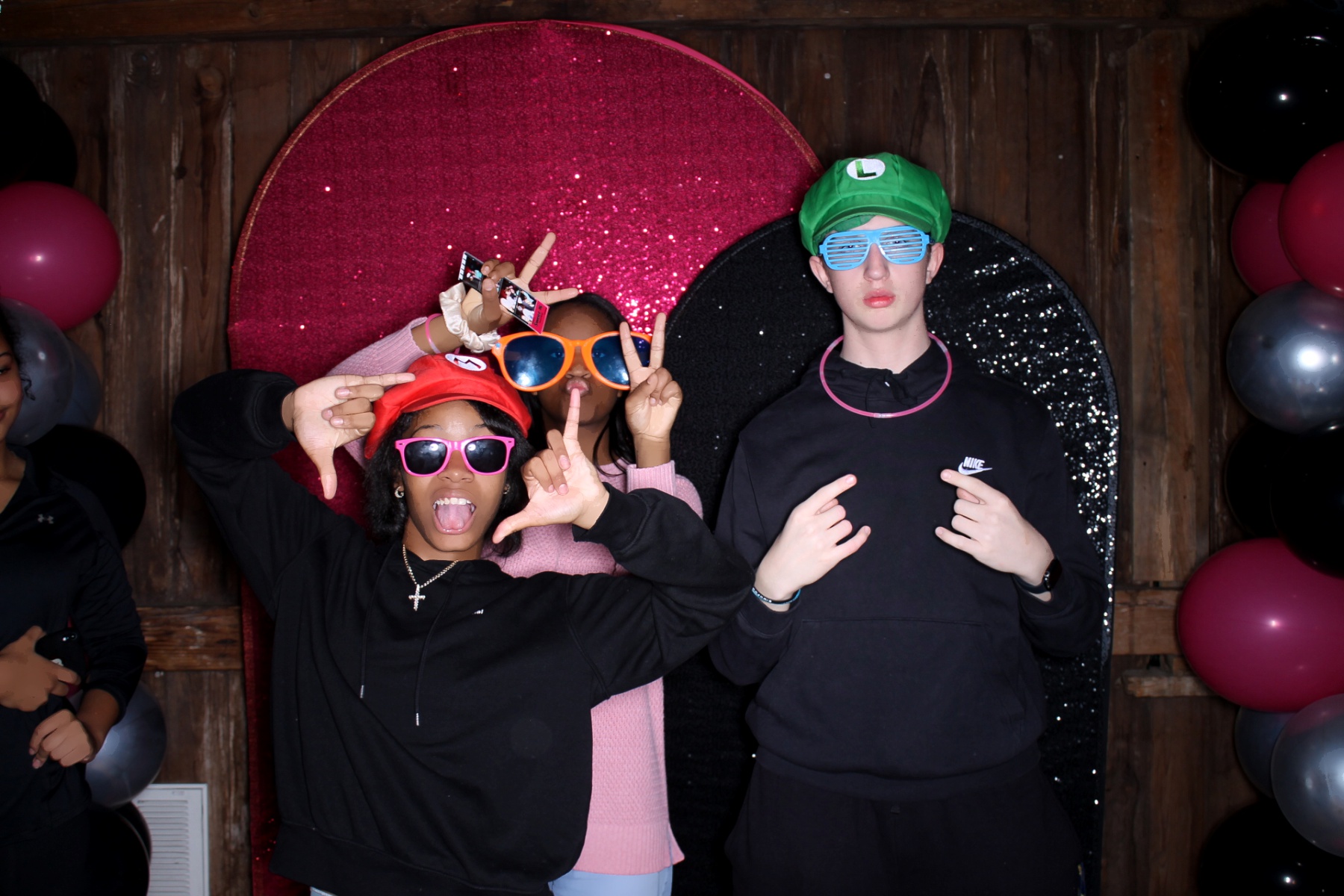 Maddy's Sweet 16!! | View more photos from the event at gallery.photoboothcincy.com/u/PhotoBoothCincy/Maddys-Sweet-16