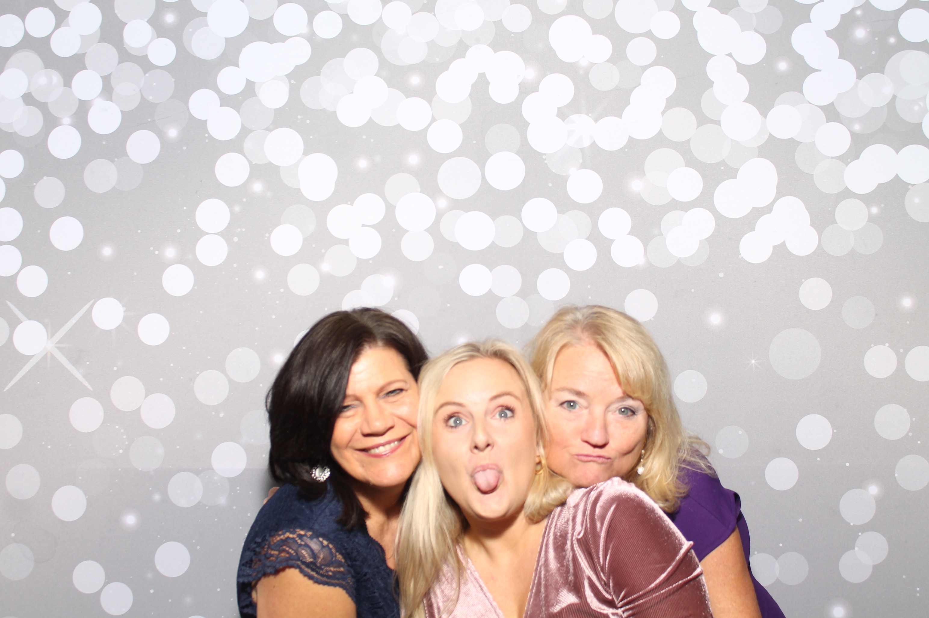 Maggie Keller Wedding Reception | View more photos from the event at gallery.photoboothcincy.com/u/PhotoBoothCincy/Maggie-Keller-Wedding-Reception