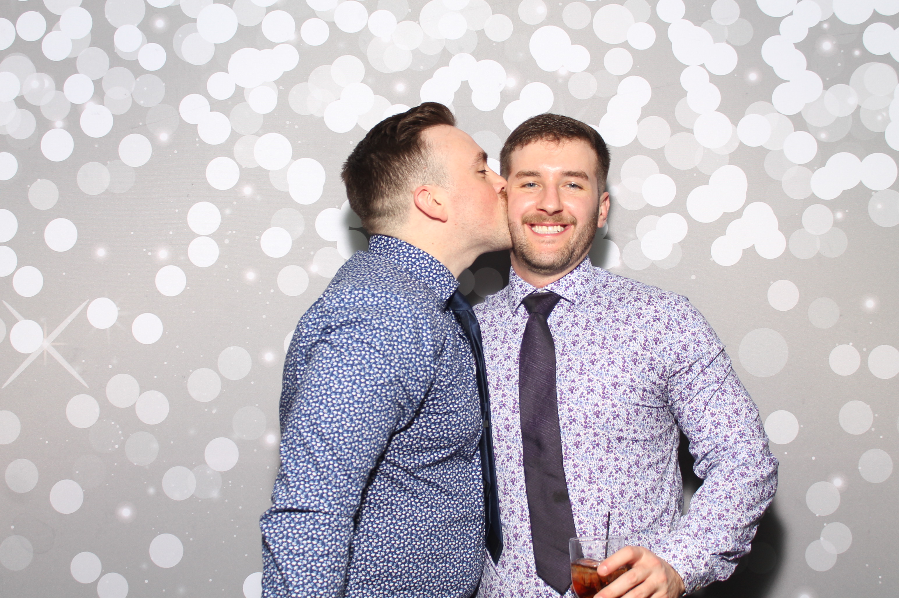 Maggie Keller Wedding Reception | View more photos from the event at gallery.photoboothcincy.com/u/PhotoBoothCincy/Maggie-Keller-Wedding-Reception