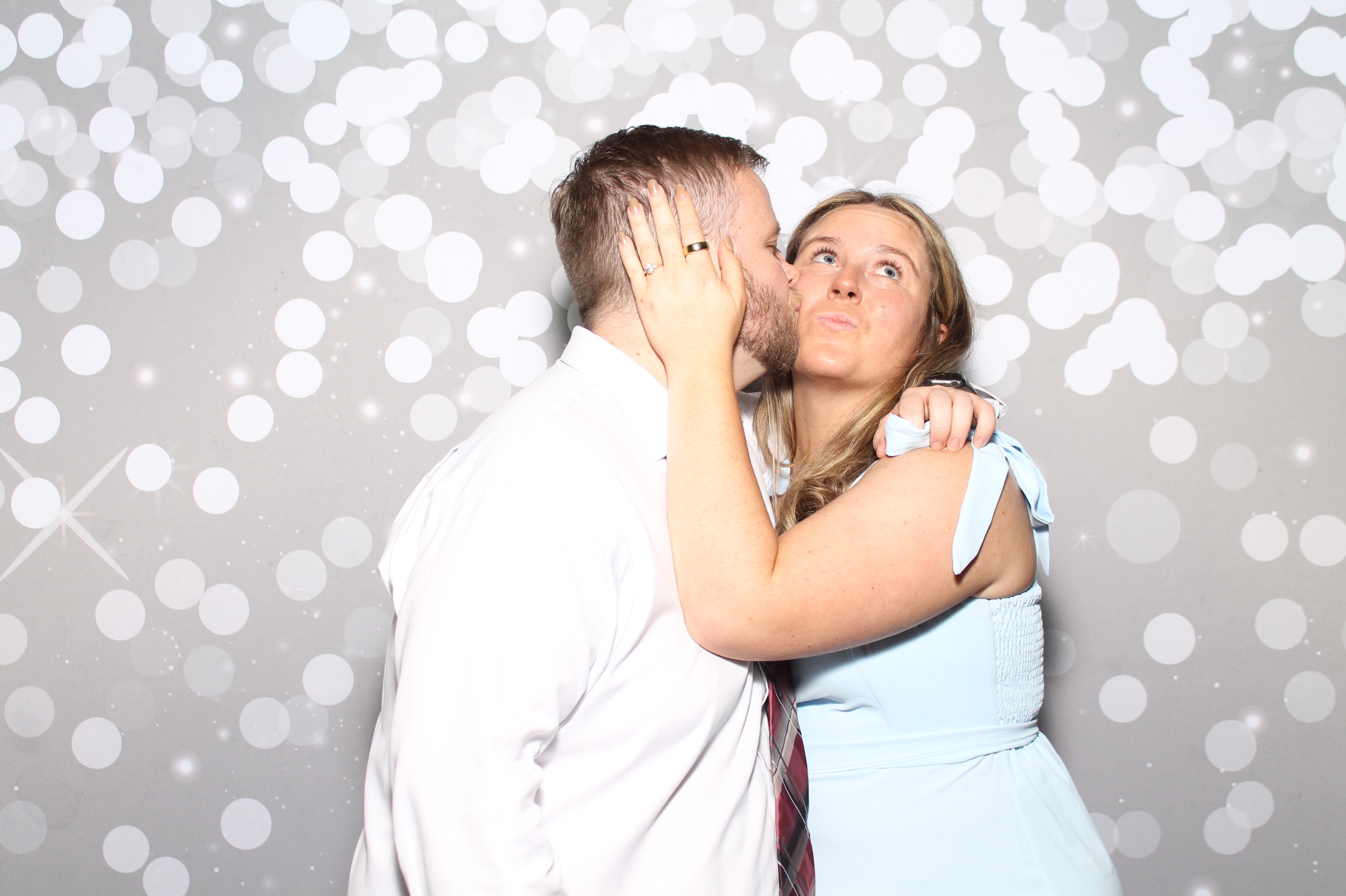 Maggie Keller Wedding Reception | View more photos from the event at gallery.photoboothcincy.com/u/PhotoBoothCincy/Maggie-Keller-Wedding-Reception