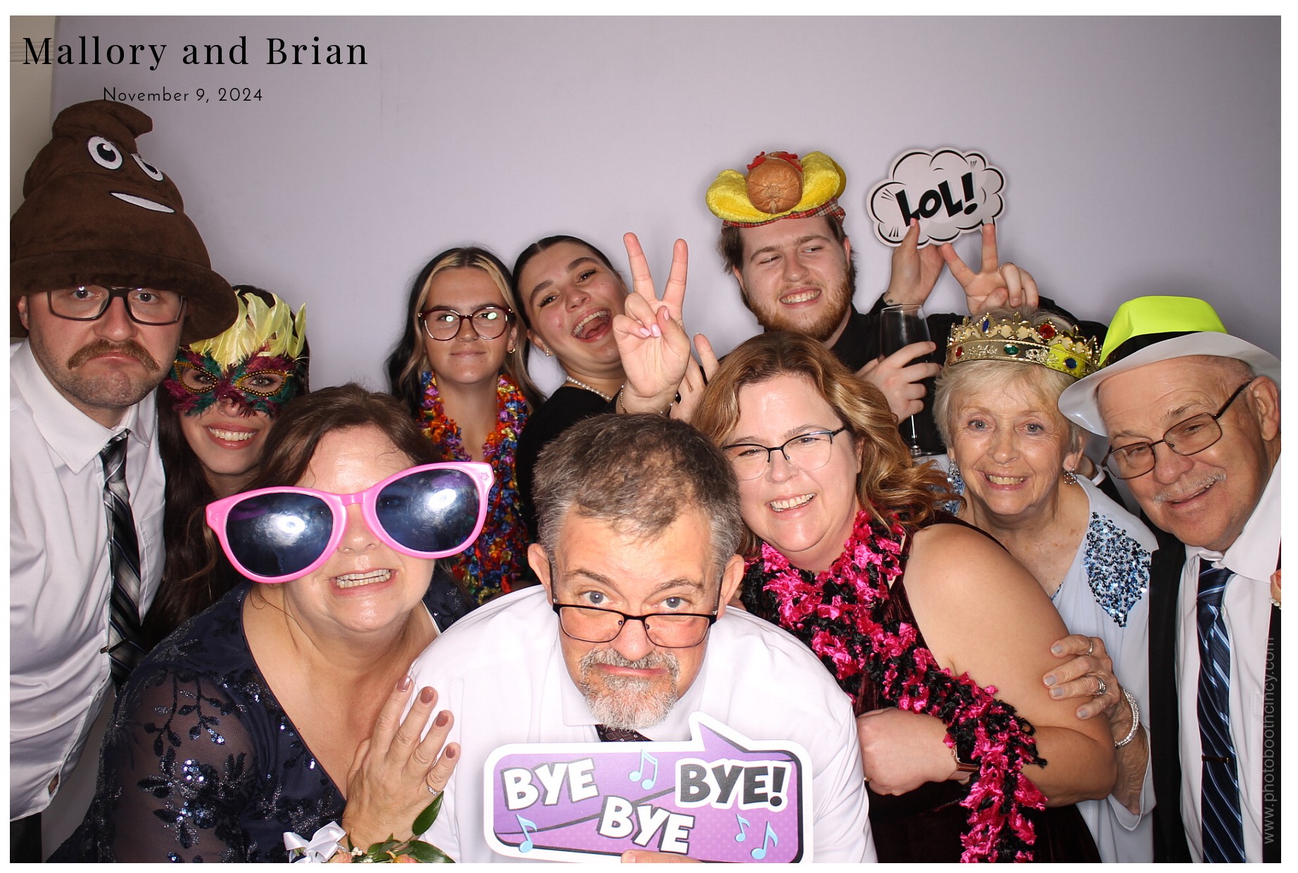 Mallory & Brian  | View more photos from the event at gallery.photoboothcincy.com/u/PhotoBoothCincy/Mallory-Brian