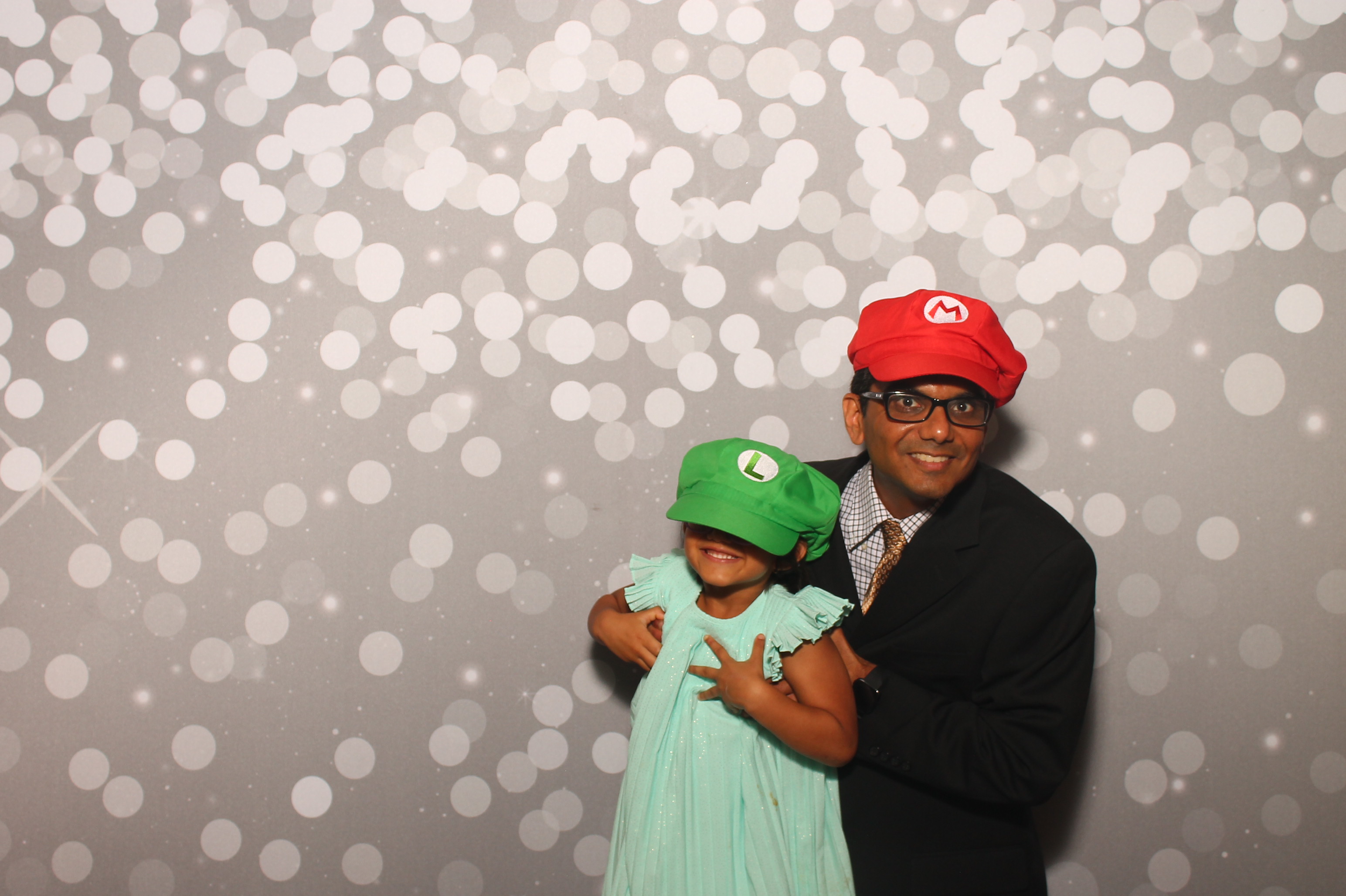 Mayuri & Raj | View more photos from the event at gallery.photoboothcincy.com/u/PhotoBoothCincy/Mayuri-Raj