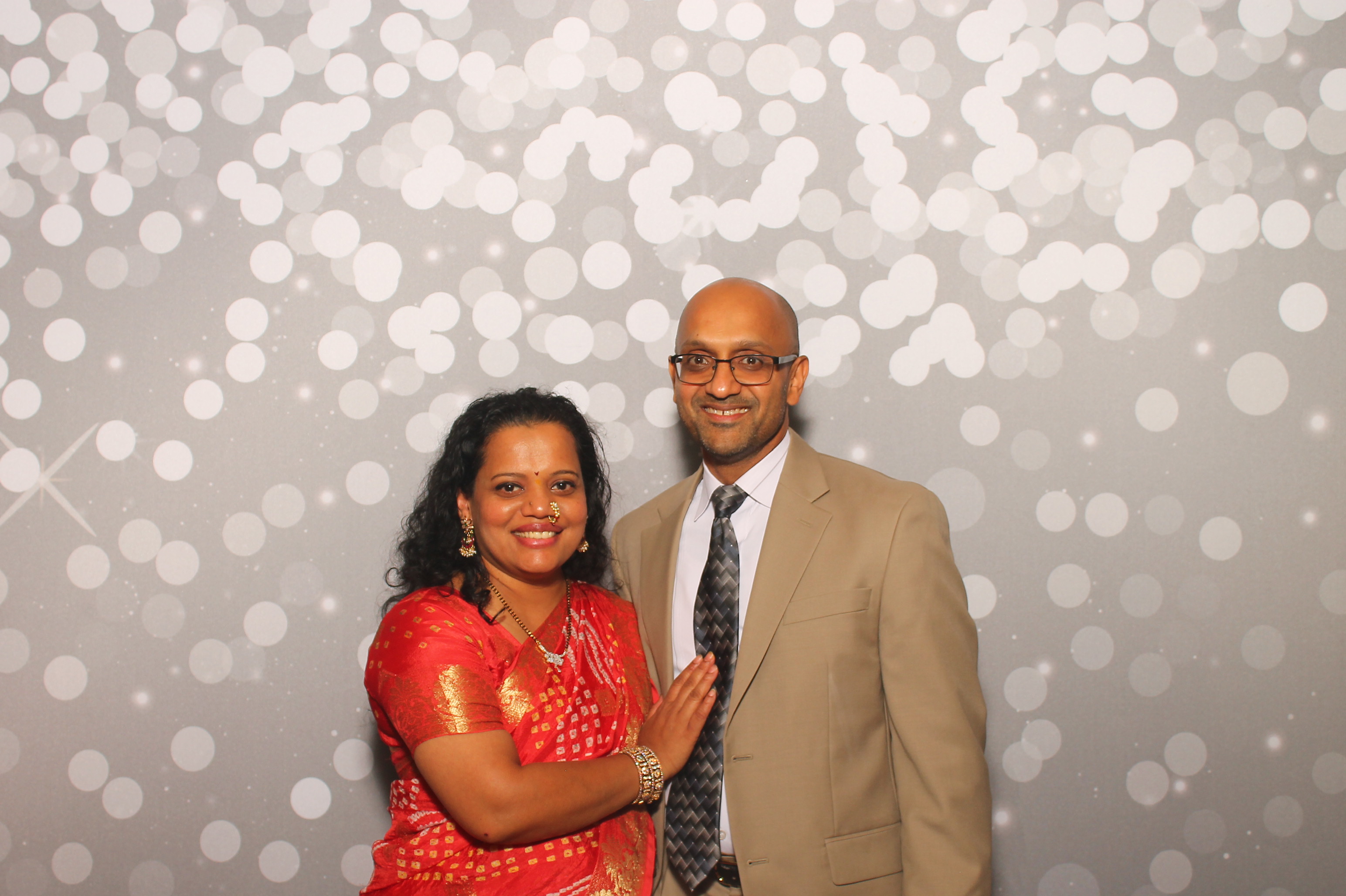 Mayuri & Raj | View more photos from the event at gallery.photoboothcincy.com/u/PhotoBoothCincy/Mayuri-Raj