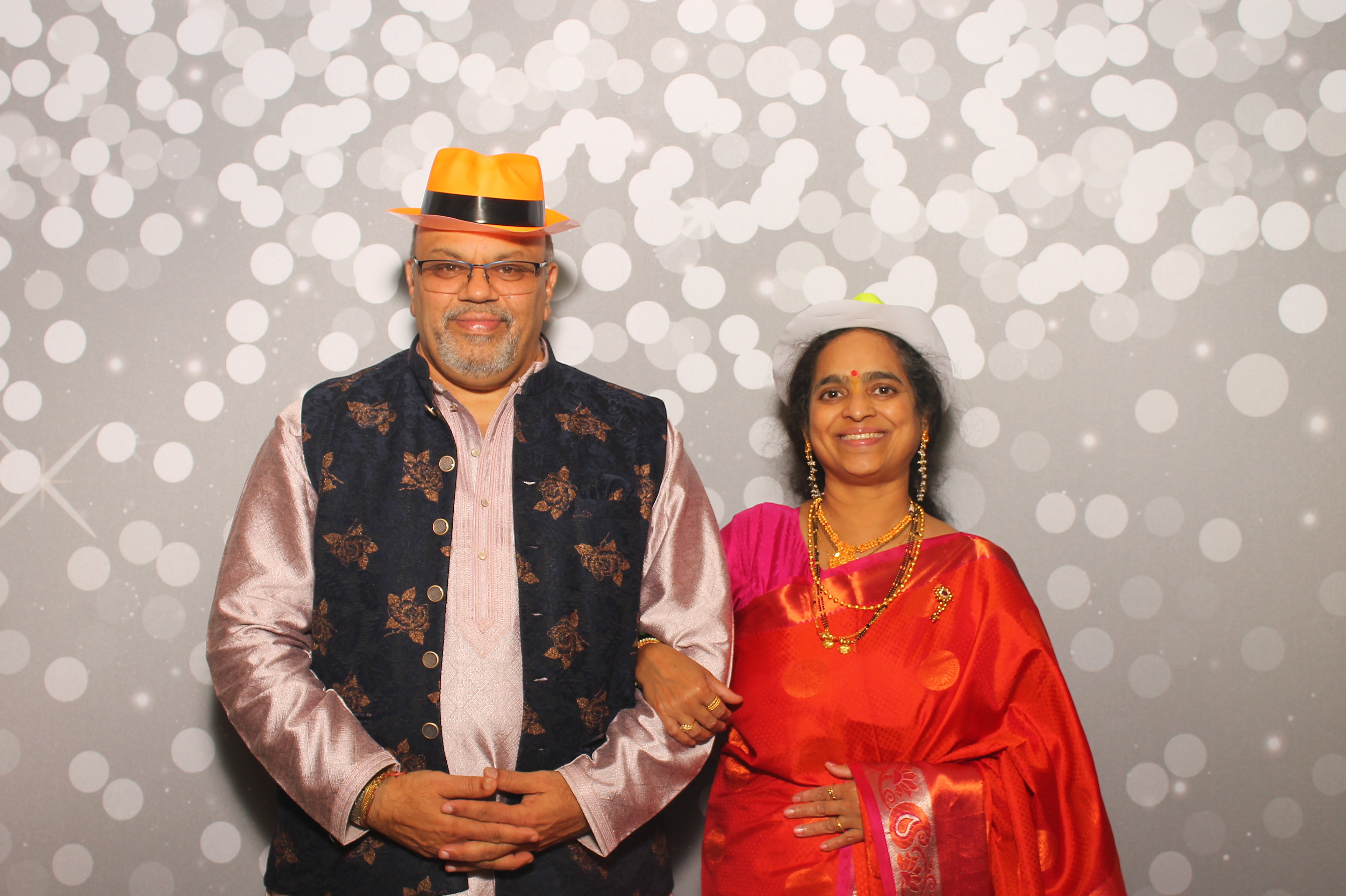 Mayuri & Raj | View more photos from the event at gallery.photoboothcincy.com/u/PhotoBoothCincy/Mayuri-Raj