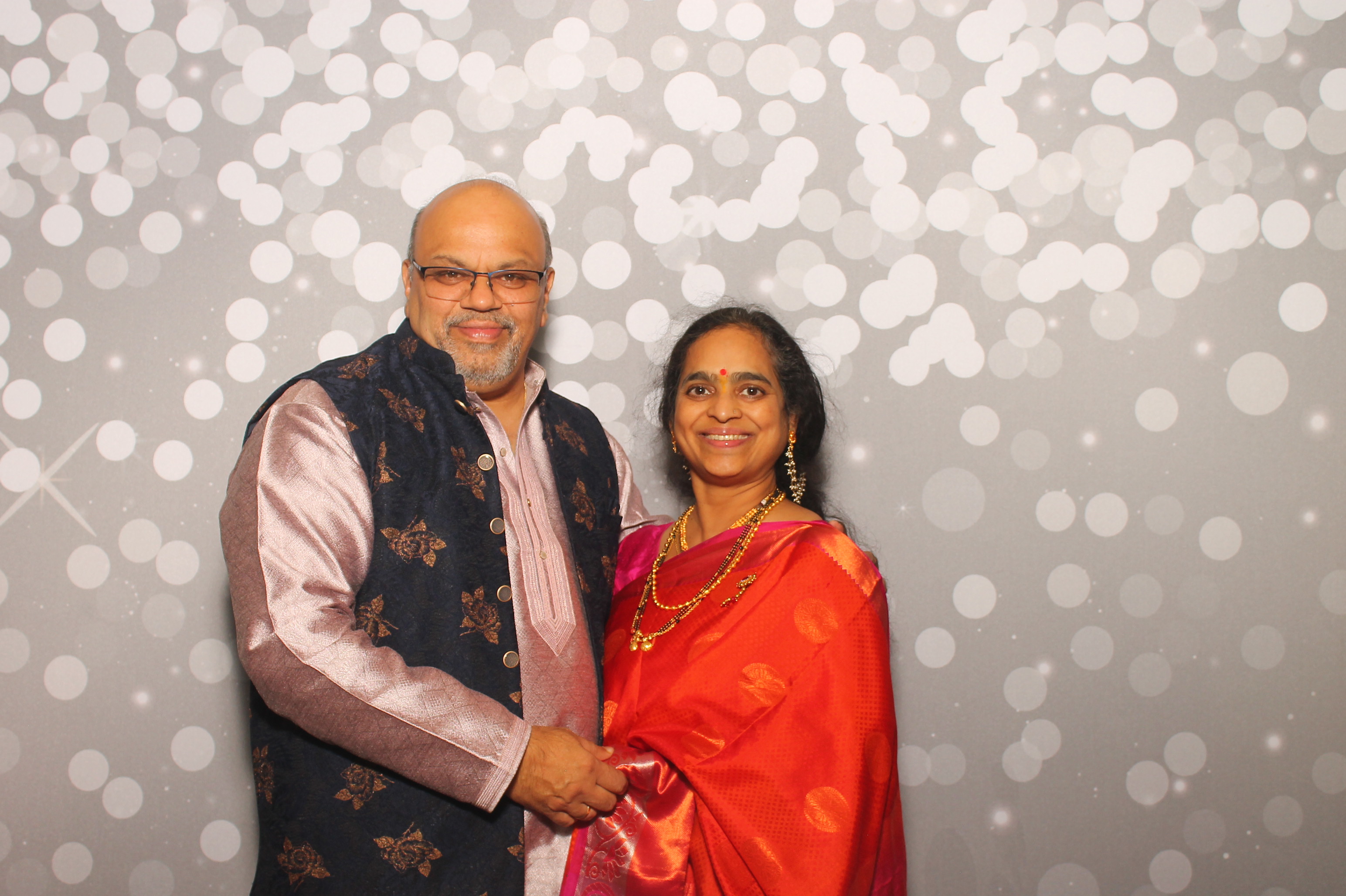 Mayuri & Raj | View more photos from the event at gallery.photoboothcincy.com/u/PhotoBoothCincy/Mayuri-Raj