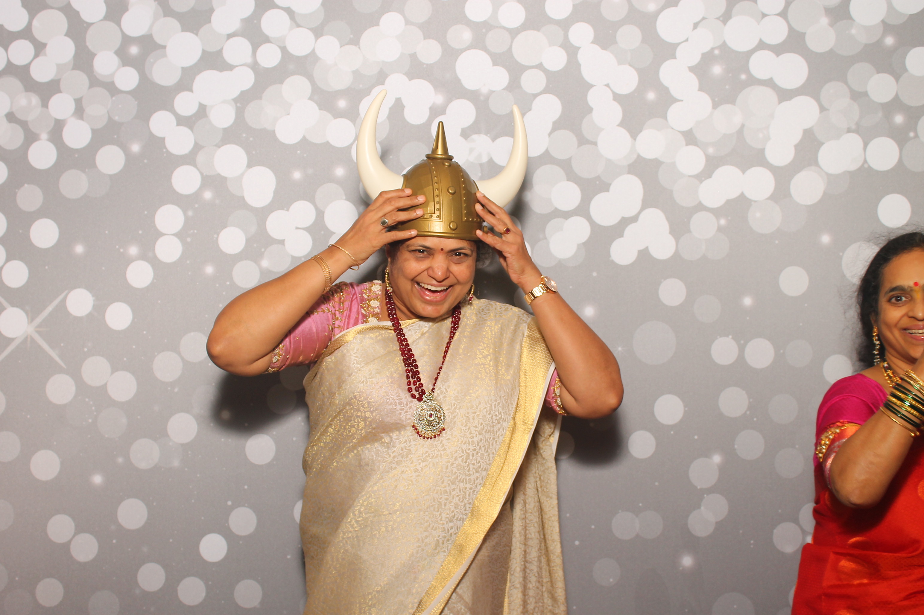 Mayuri & Raj | View more photos from the event at gallery.photoboothcincy.com/u/PhotoBoothCincy/Mayuri-Raj