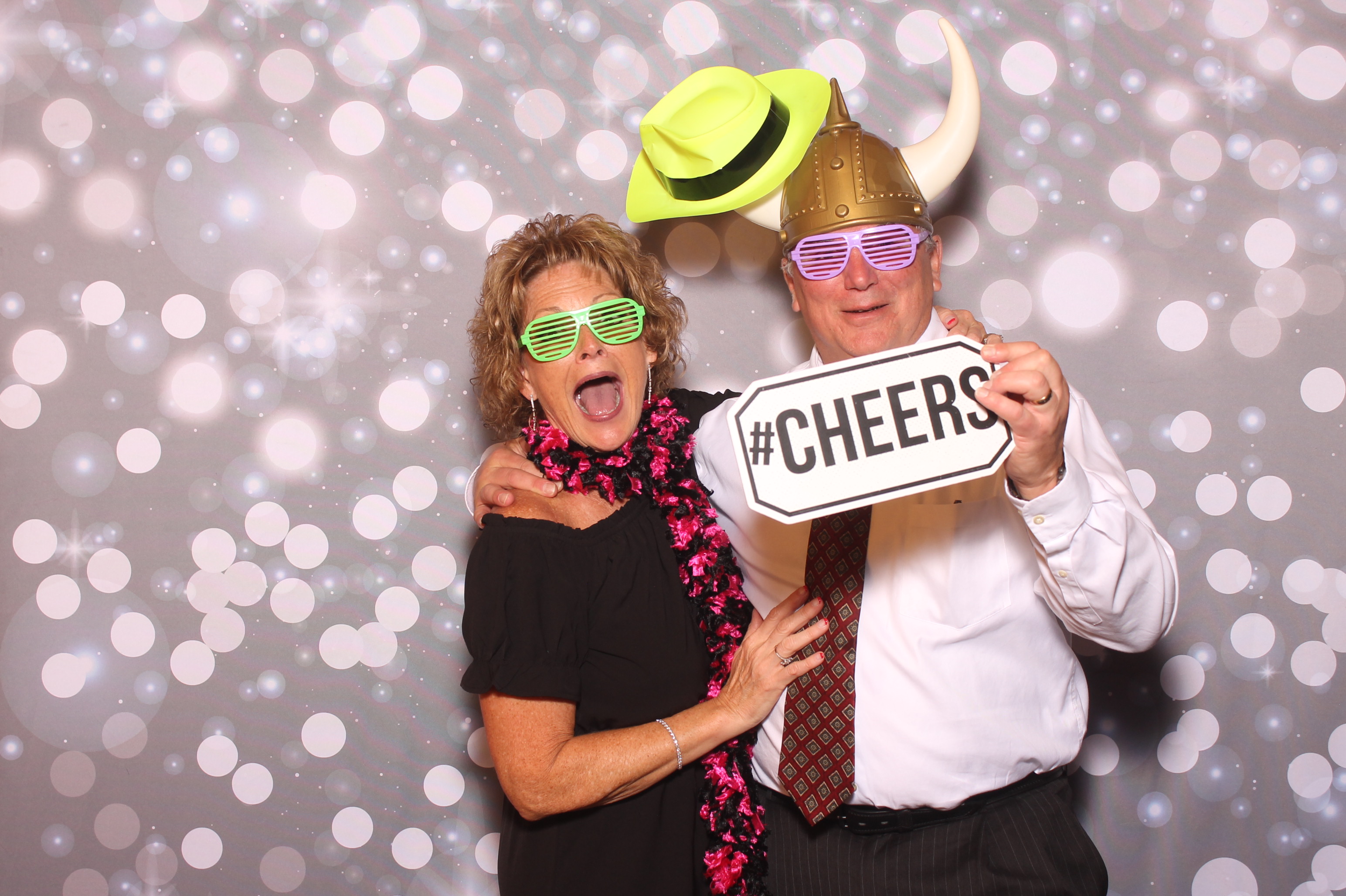 Michelle & Jared | View more photos from the event at gallery.photoboothcincy.com/u/PhotoBoothCincy/Michelle-Jared