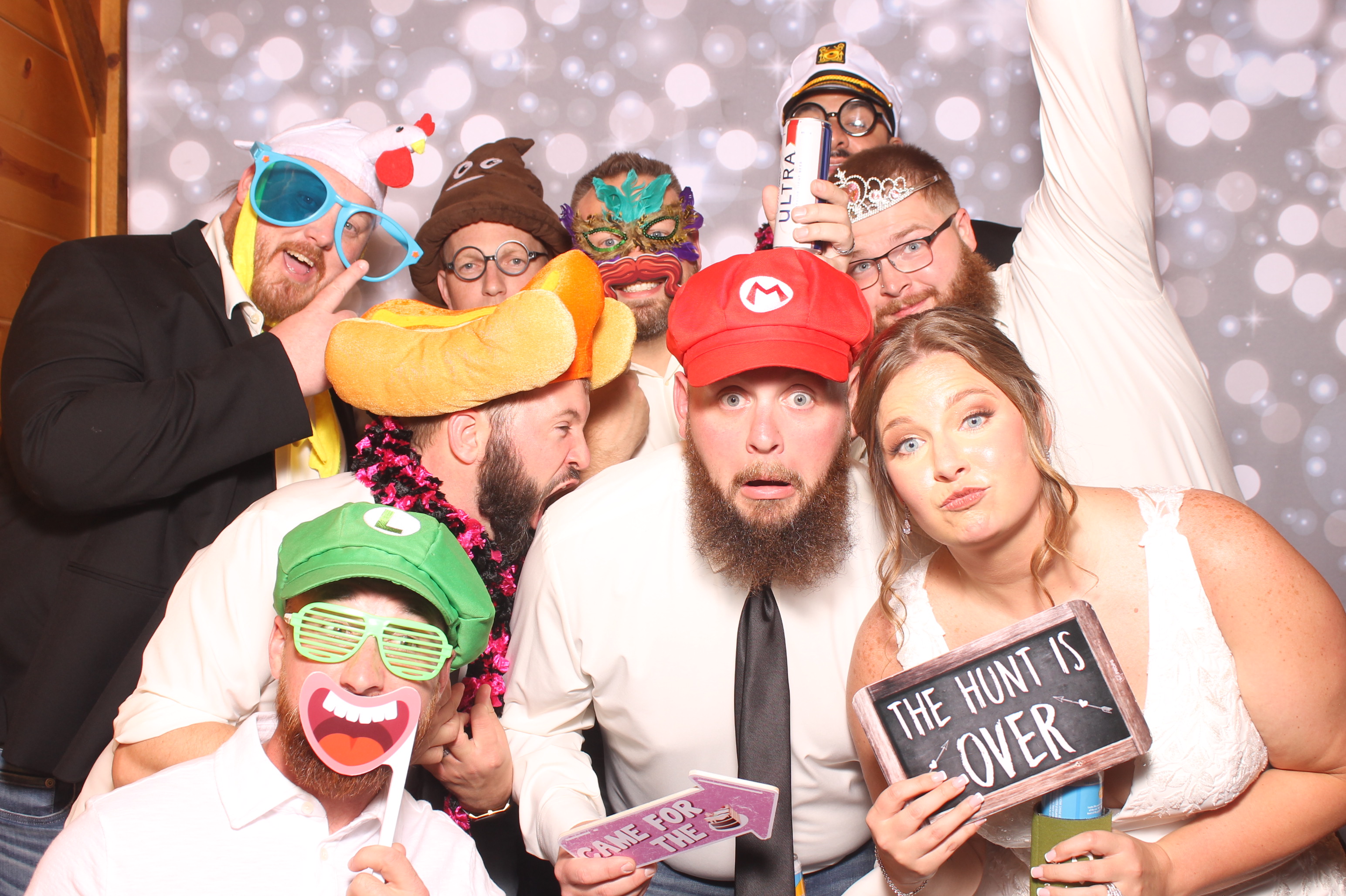 Michelle & Jared | View more photos from the event at gallery.photoboothcincy.com/u/PhotoBoothCincy/Michelle-Jared
