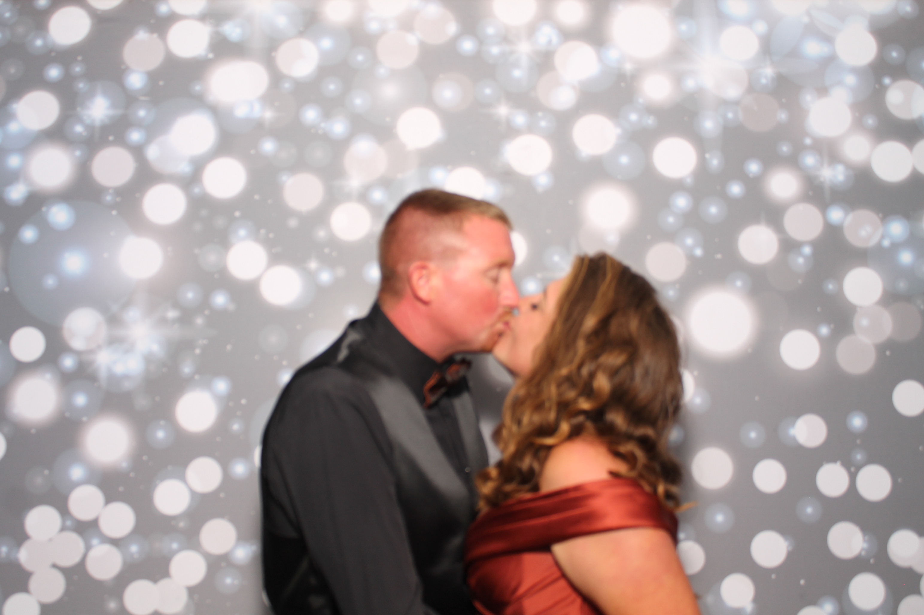 Mike & Jenny | View more photos from the event at gallery.photoboothcincy.com/u/PhotoBoothCincy/Mike-Jenny