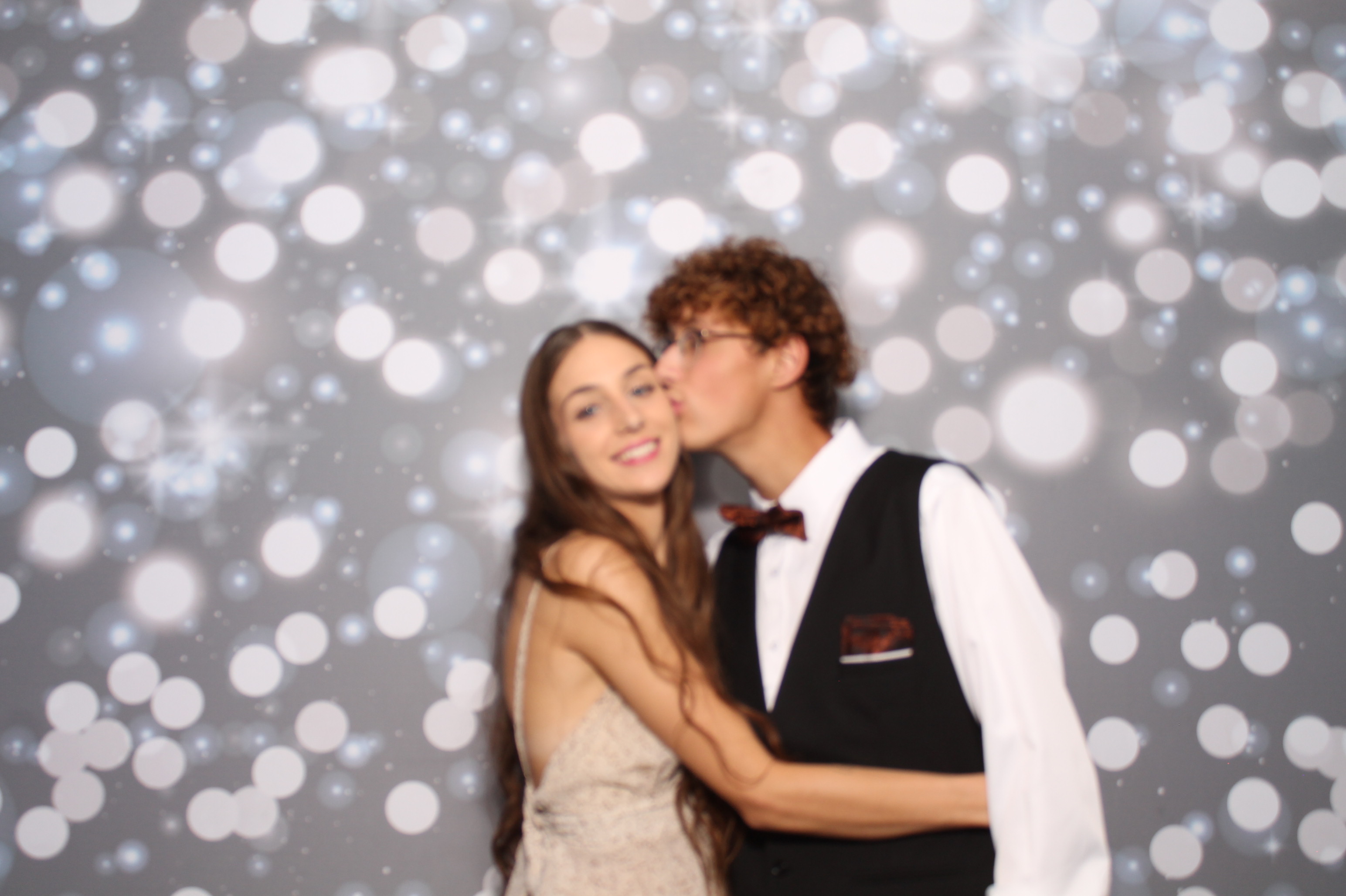 Mike & Jenny | View more photos from the event at gallery.photoboothcincy.com/u/PhotoBoothCincy/Mike-Jenny