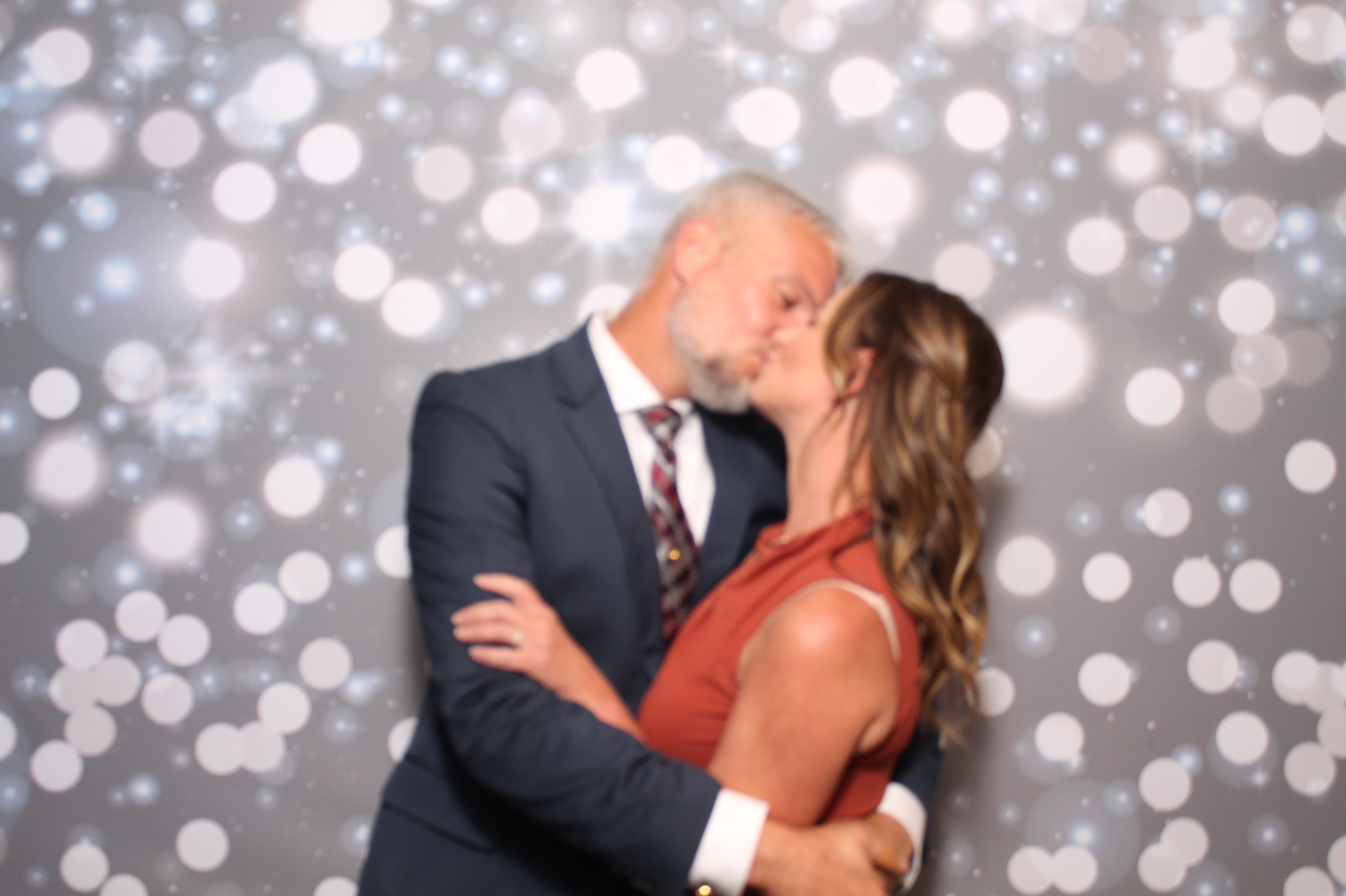 Mike & Jenny | View more photos from the event at gallery.photoboothcincy.com/u/PhotoBoothCincy/Mike-Jenny