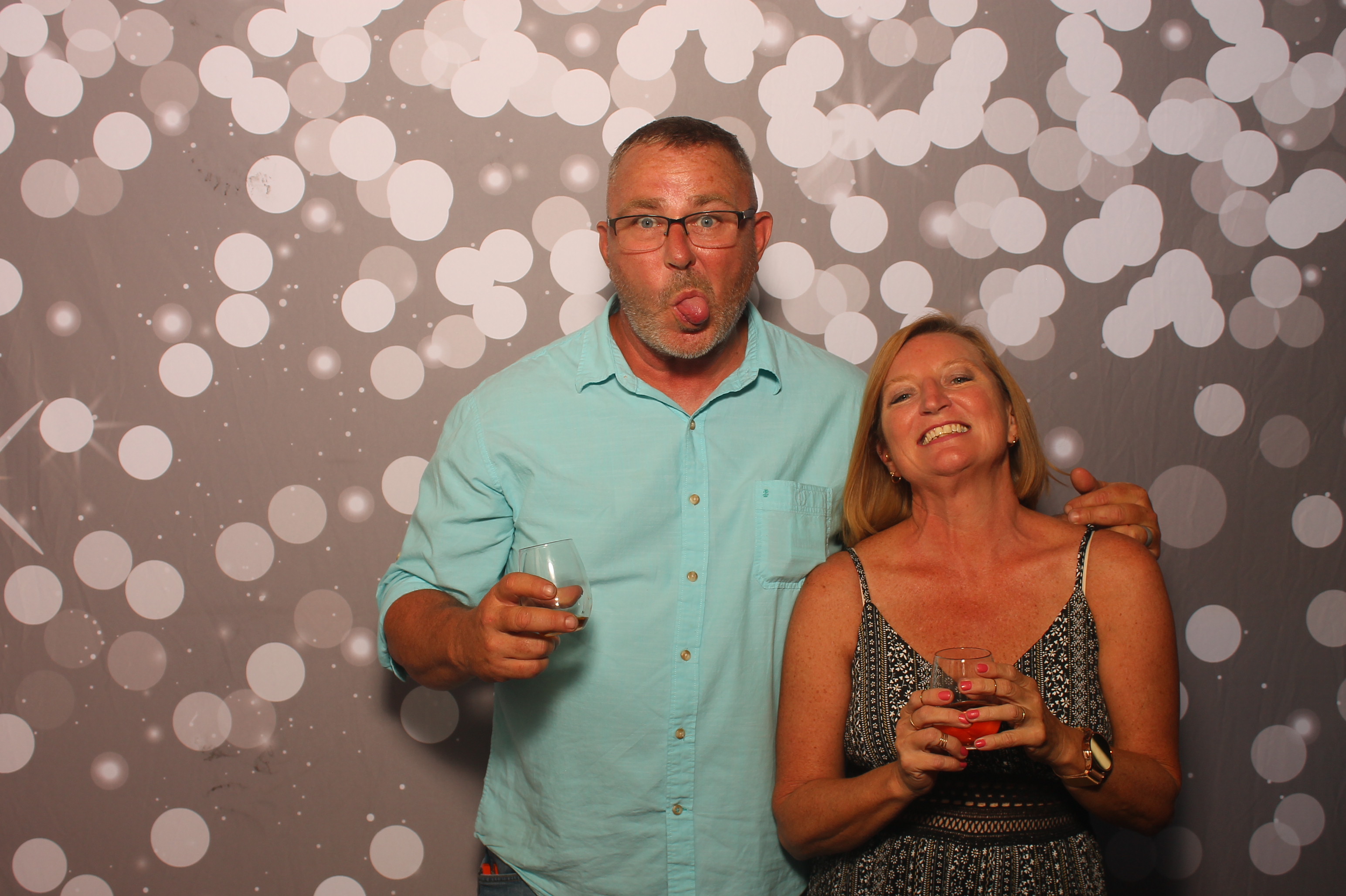 Miller & JJ  | View more photos from the event at gallery.photoboothcincy.com/u/PhotoBoothCincy/Miller-JJ
