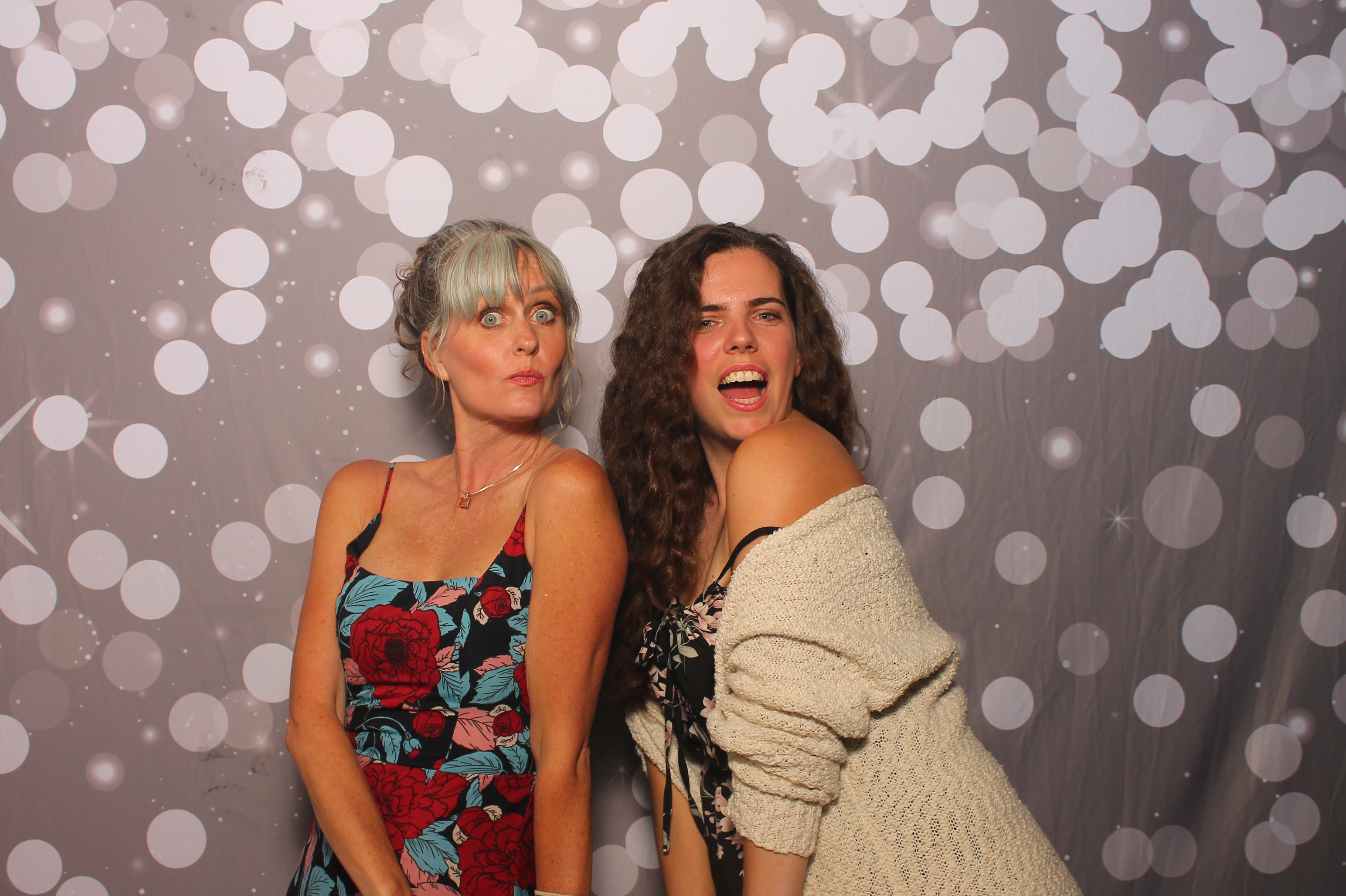 Miller & JJ  | View more photos from the event at gallery.photoboothcincy.com/u/PhotoBoothCincy/Miller-JJ