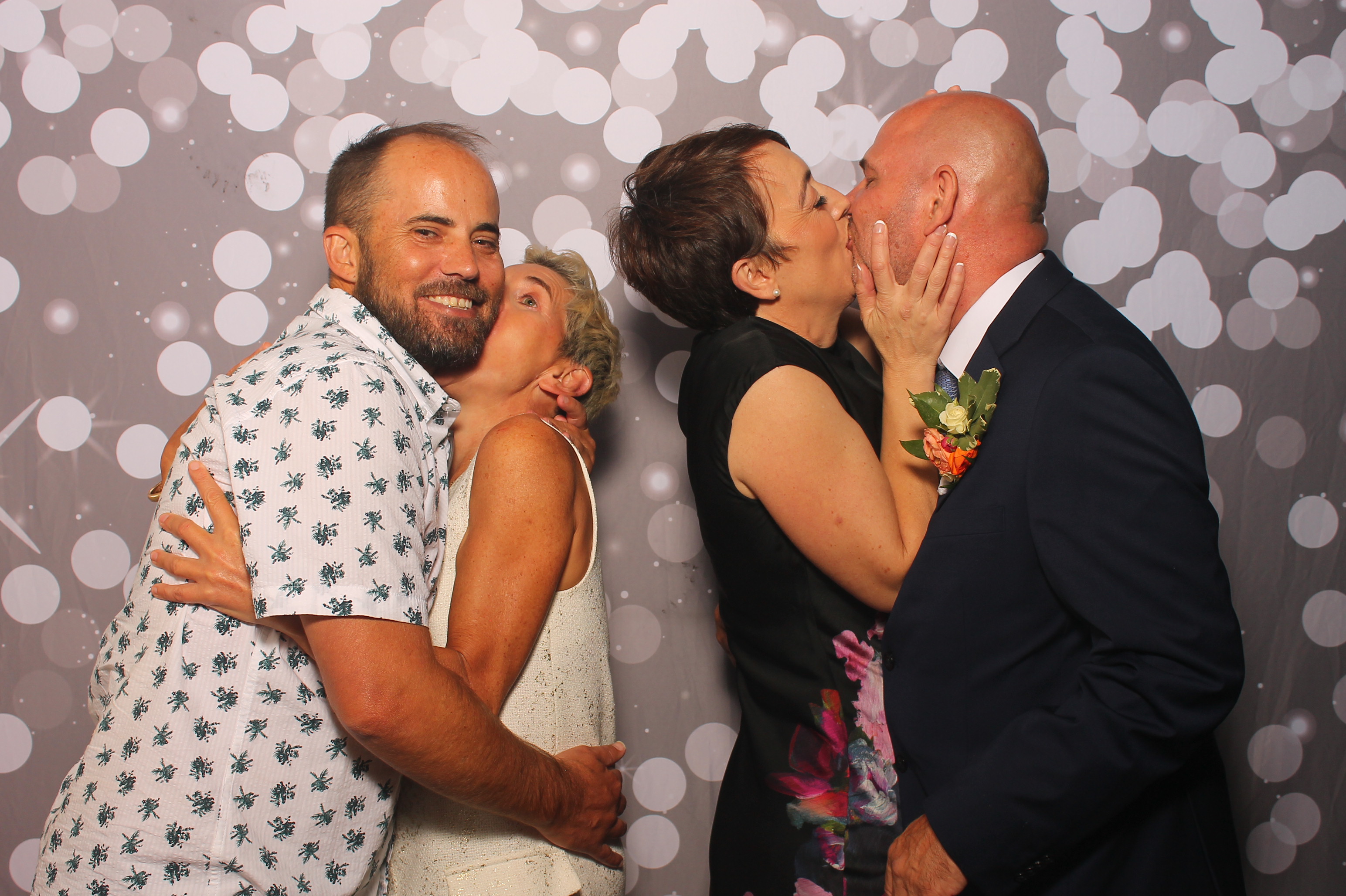 Miller & JJ  | View more photos from the event at gallery.photoboothcincy.com/u/PhotoBoothCincy/Miller-JJ