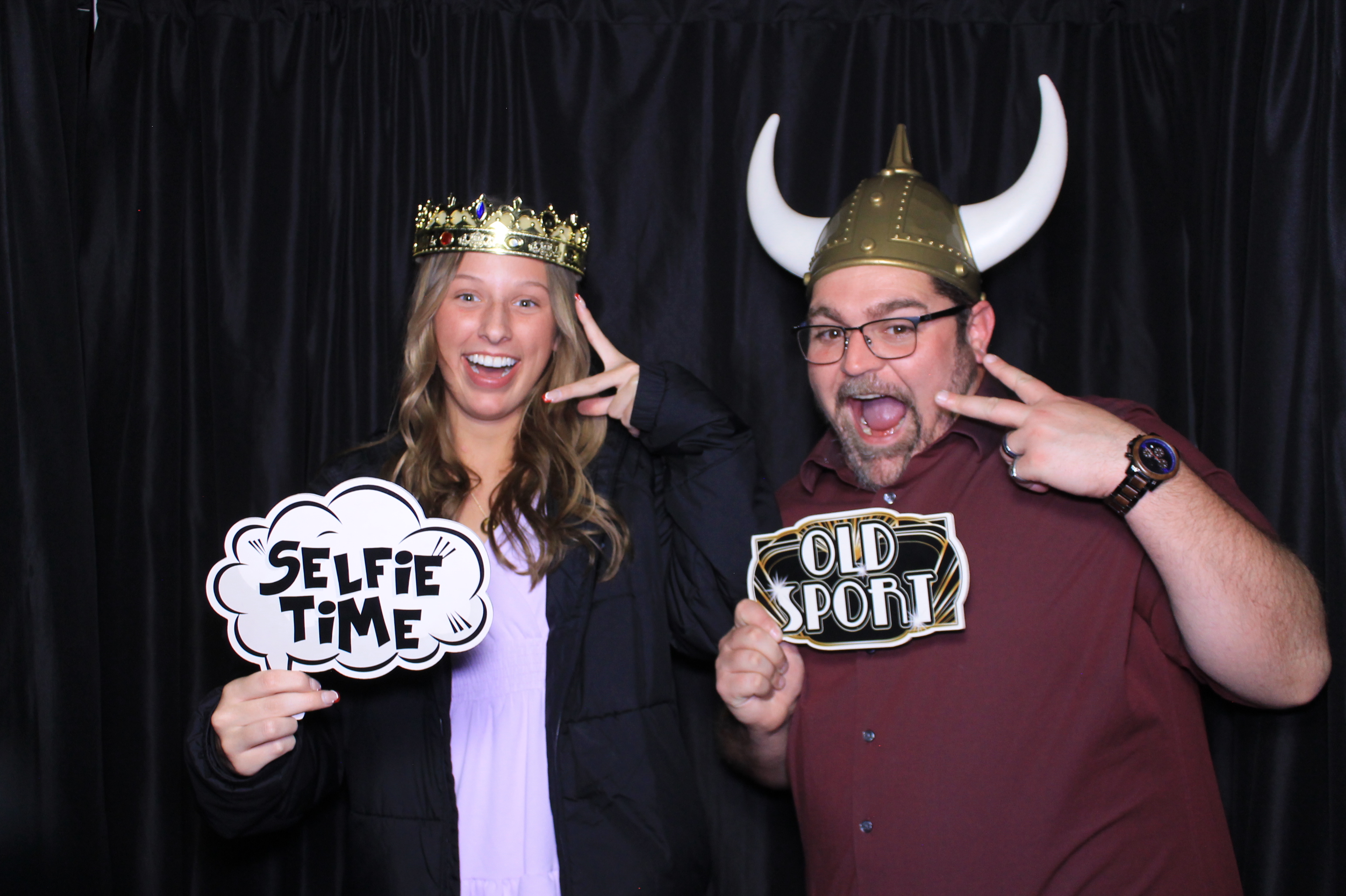 Molly & Eric's Wedding | View more photos from the event at gallery.photoboothcincy.com/u/PhotoBoothCincy/Molly-Erics-Wedding