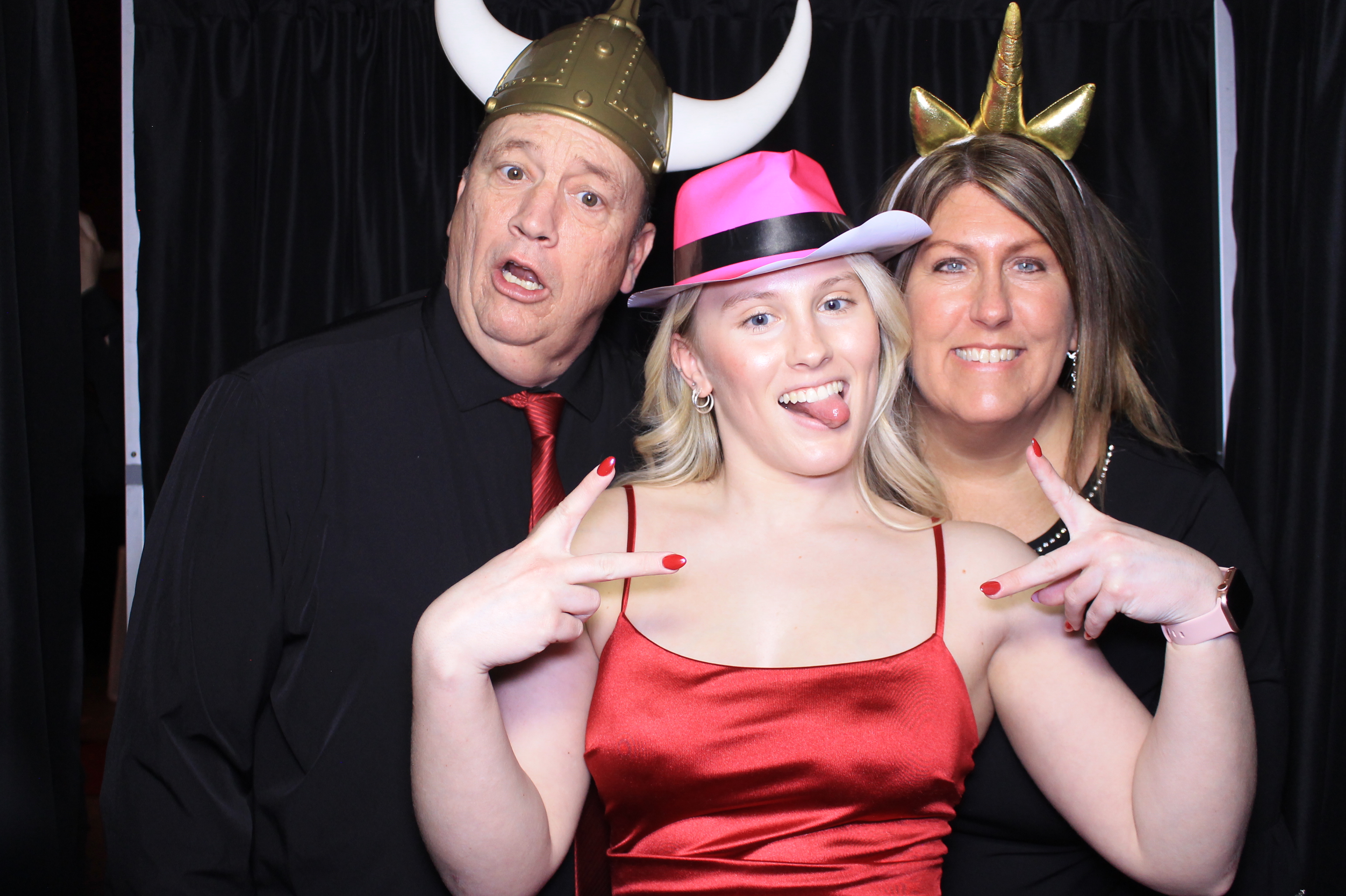 Molly & Eric's Wedding | View more photos from the event at gallery.photoboothcincy.com/u/PhotoBoothCincy/Molly-Erics-Wedding