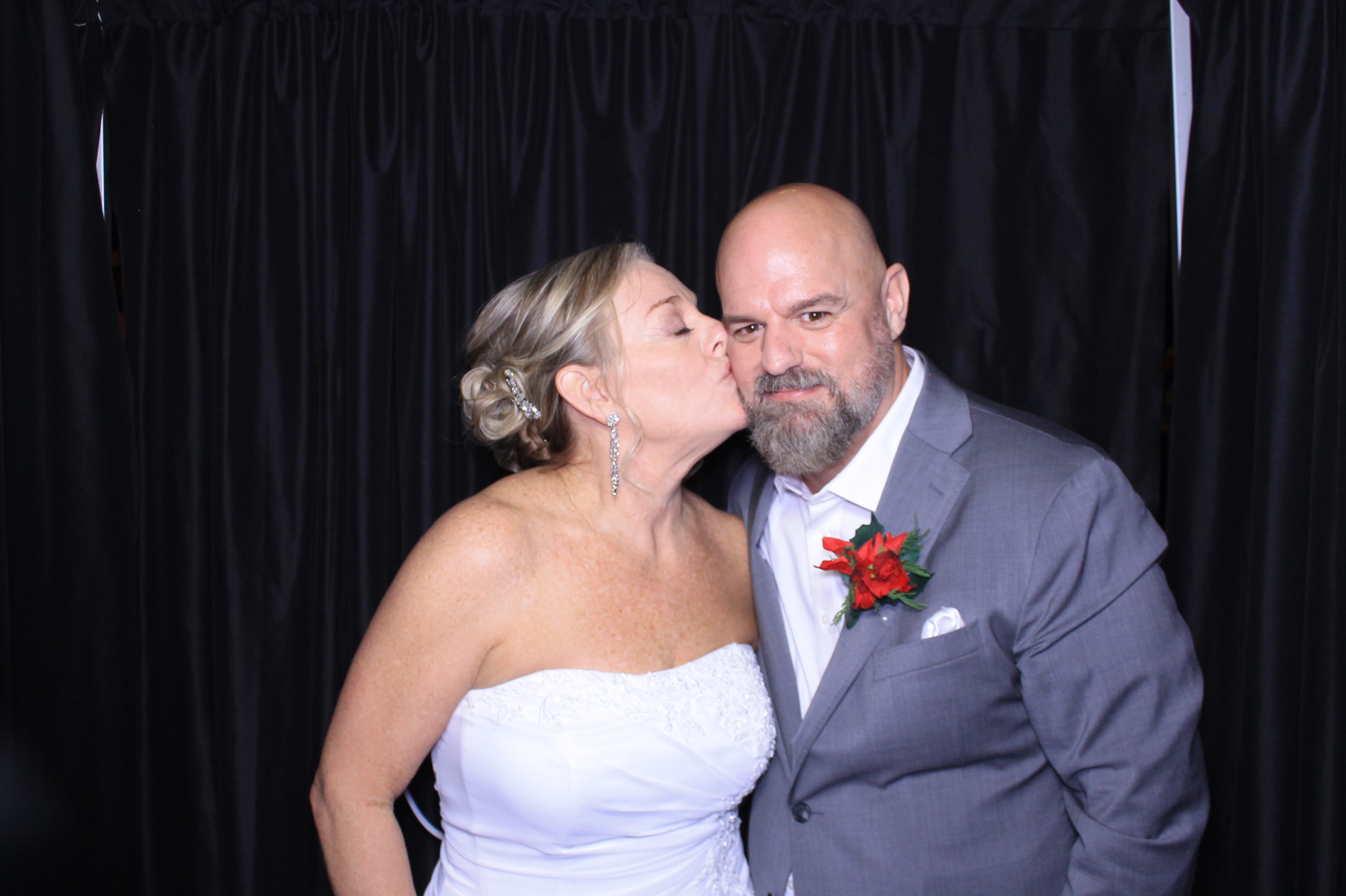 Molly & Eric's Wedding | View more photos from the event at gallery.photoboothcincy.com/u/PhotoBoothCincy/Molly-Erics-Wedding