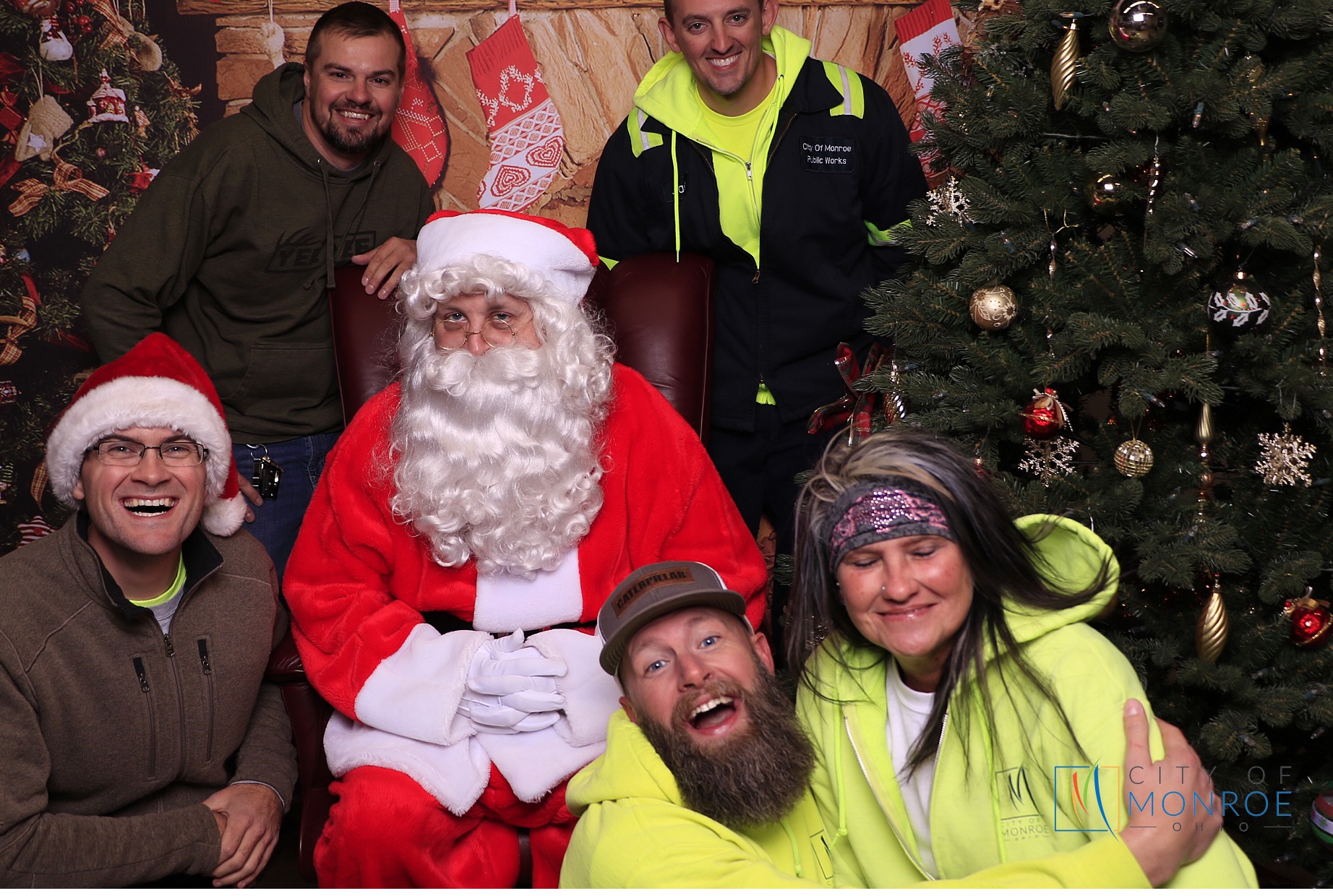 Monroe Christmas on the Plaza | View more photos from the event at gallery.photoboothcincy.com/u/PhotoBoothCincy/Monroe-Christmas-on-the-Plaza