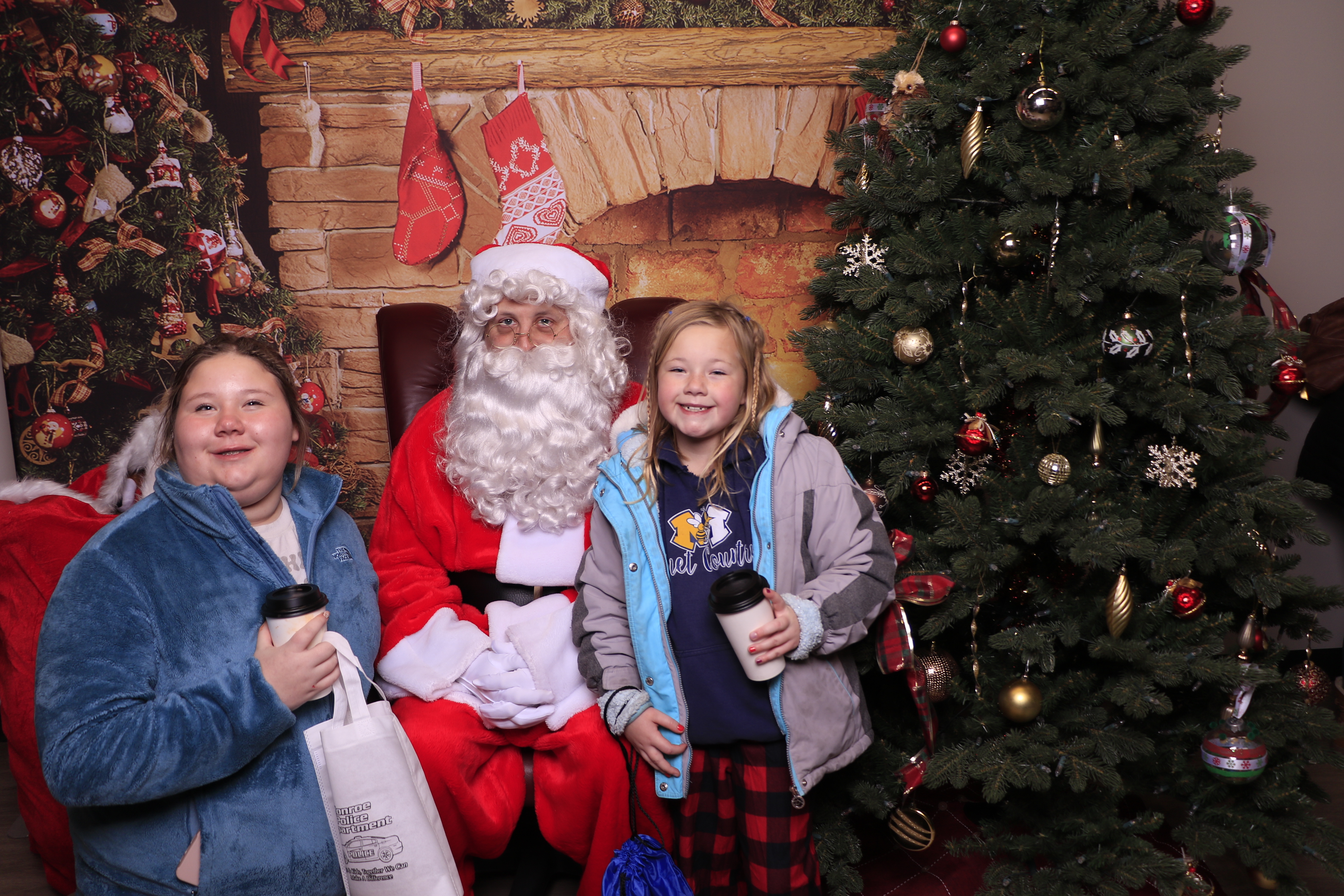 Monroe Christmas on the Plaza | View more photos from the event at gallery.photoboothcincy.com/u/PhotoBoothCincy/Monroe-Christmas-on-the-Plaza
