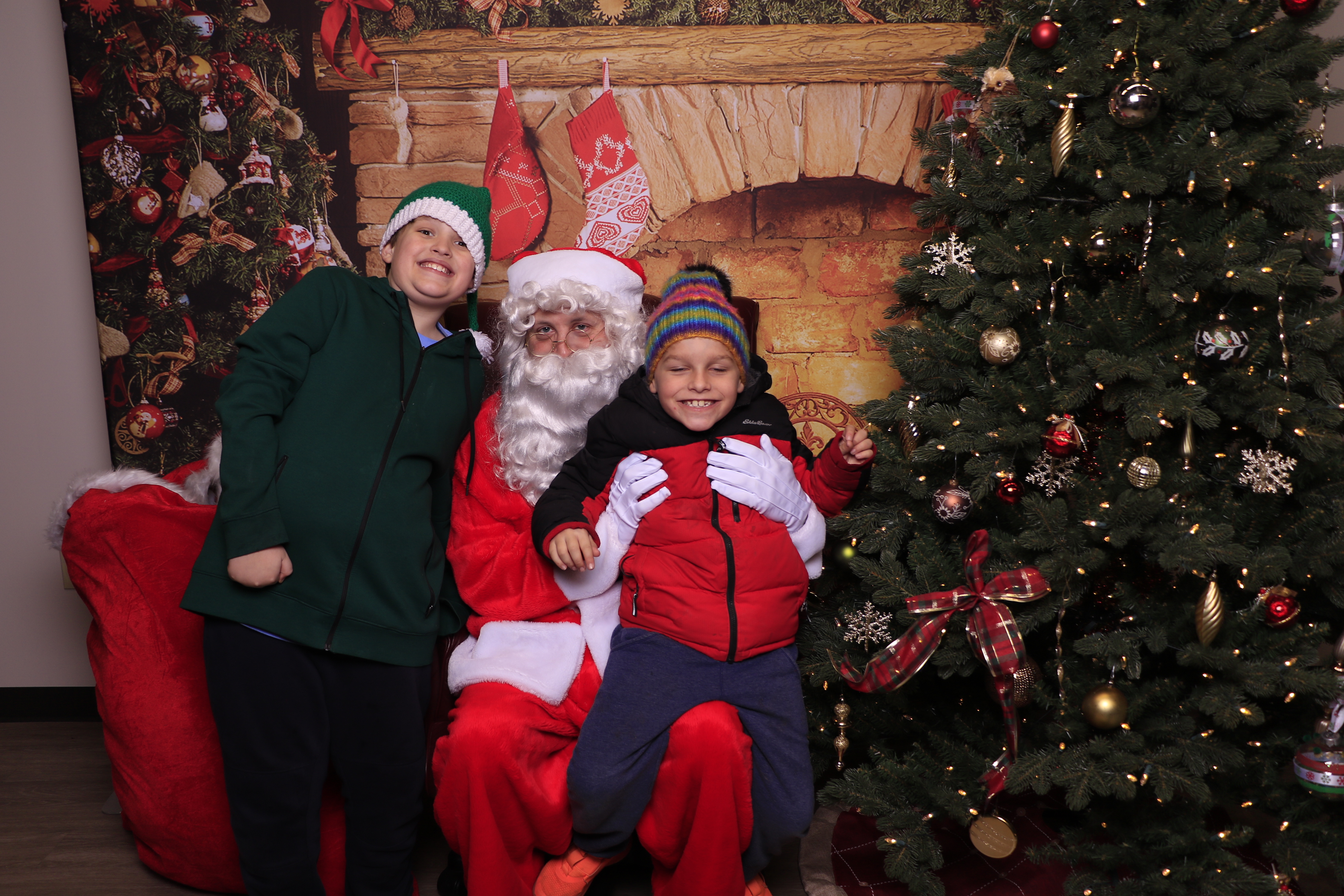 Monroe Christmas on the Plaza | View more photos from the event at gallery.photoboothcincy.com/u/PhotoBoothCincy/Monroe-Christmas-on-the-Plaza