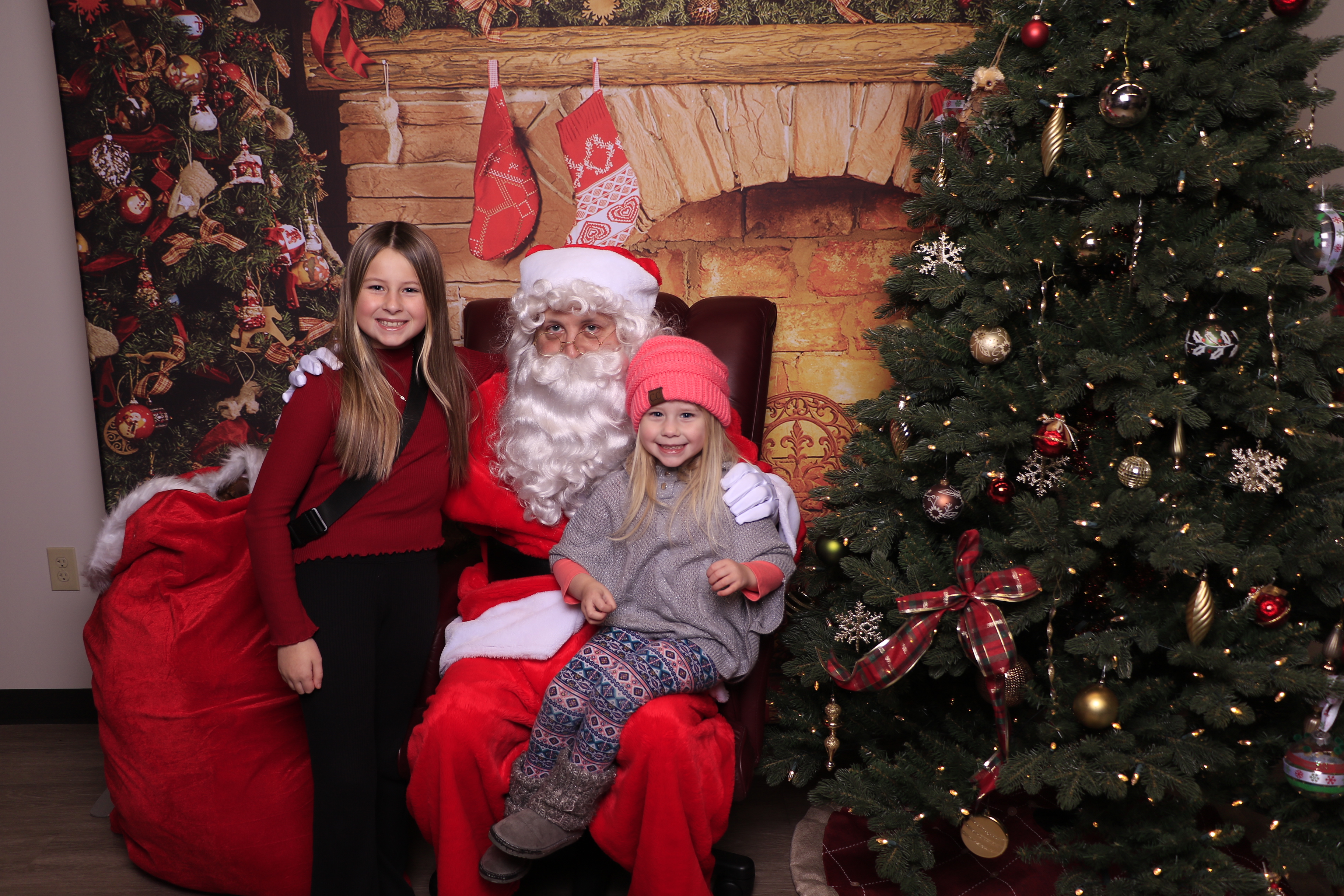 Monroe Christmas on the Plaza | View more photos from the event at gallery.photoboothcincy.com/u/PhotoBoothCincy/Monroe-Christmas-on-the-Plaza
