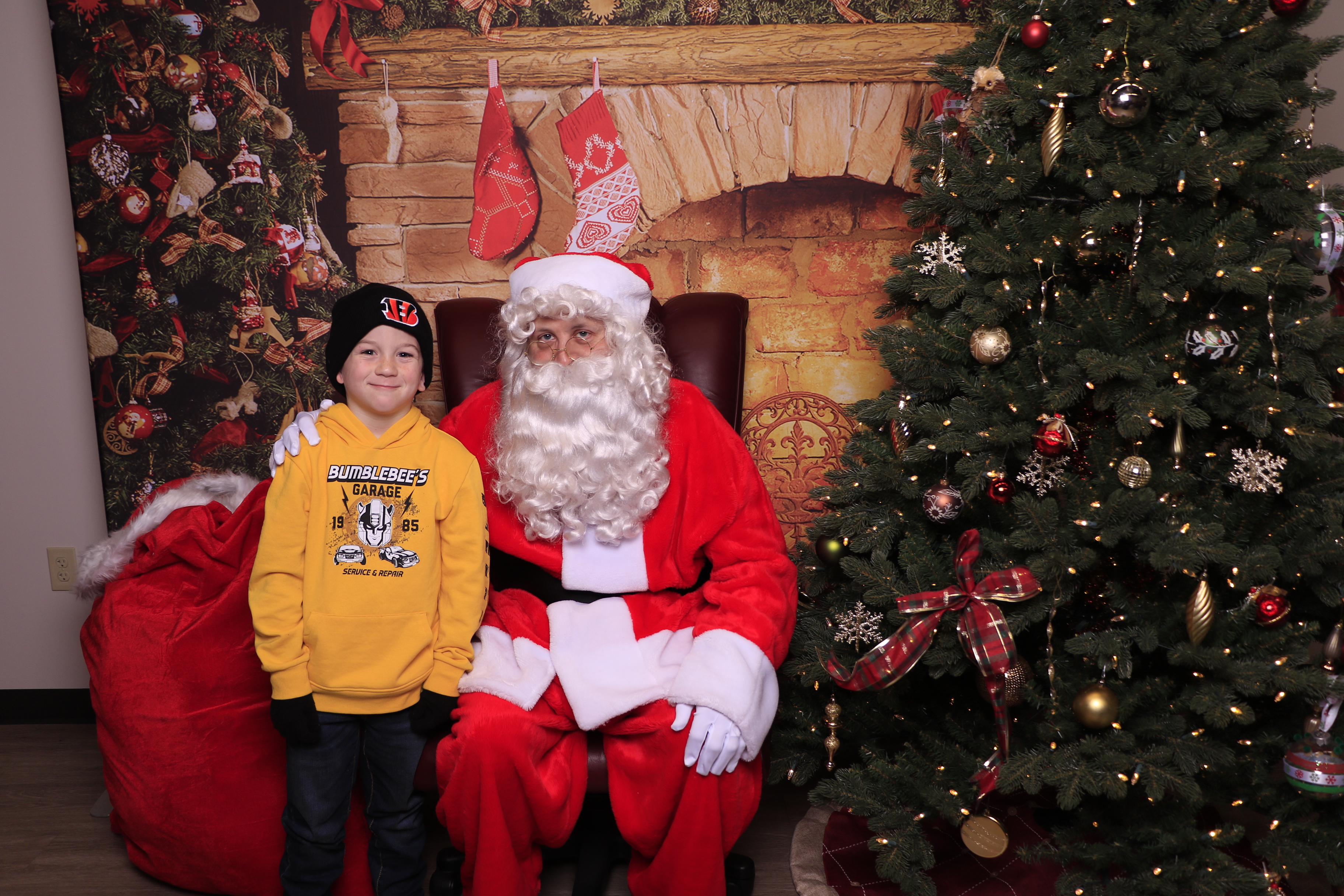 Monroe Christmas on the Plaza | View more photos from the event at gallery.photoboothcincy.com/u/PhotoBoothCincy/Monroe-Christmas-on-the-Plaza