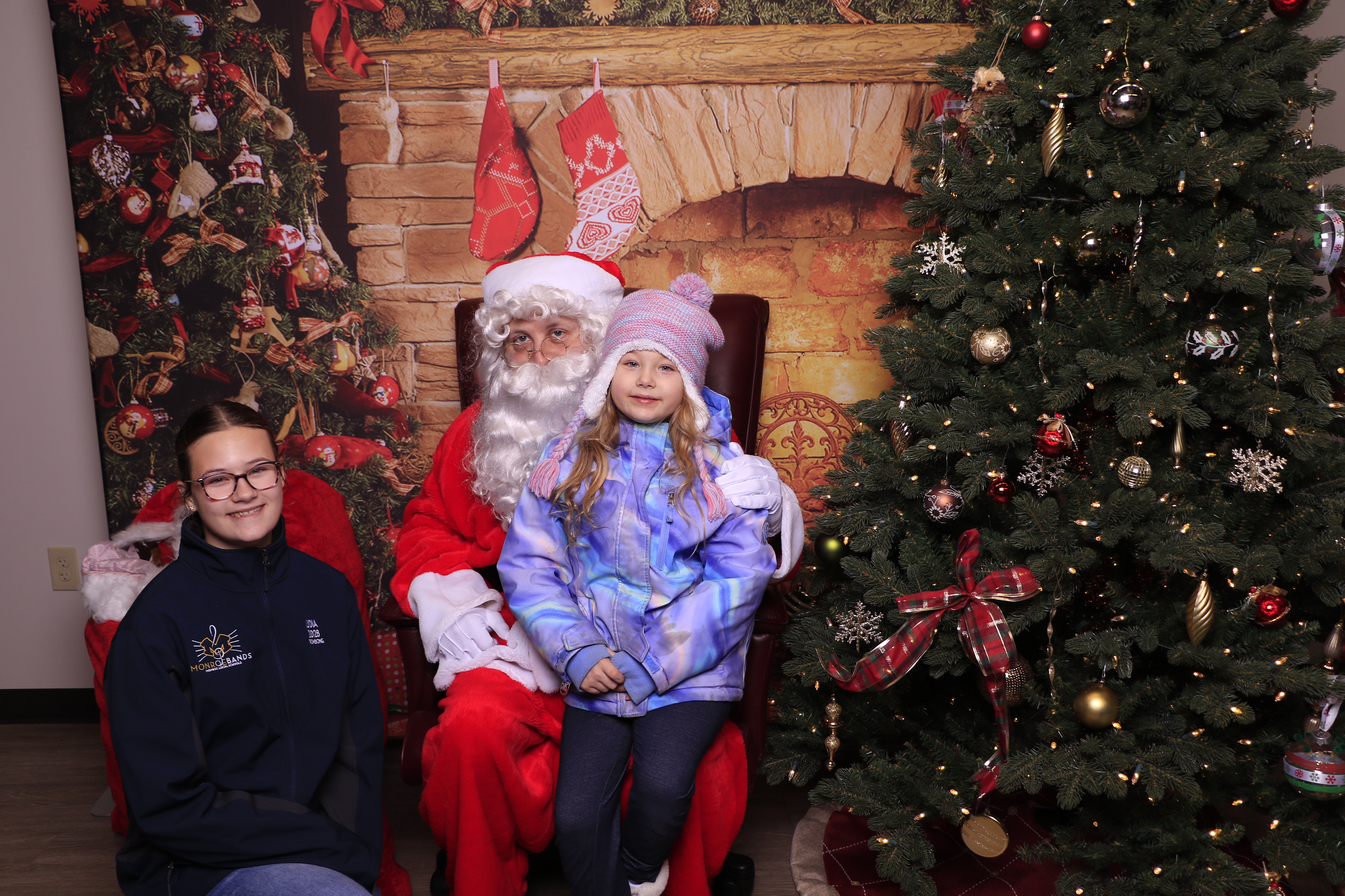 Monroe Christmas on the Plaza | View more photos from the event at gallery.photoboothcincy.com/u/PhotoBoothCincy/Monroe-Christmas-on-the-Plaza