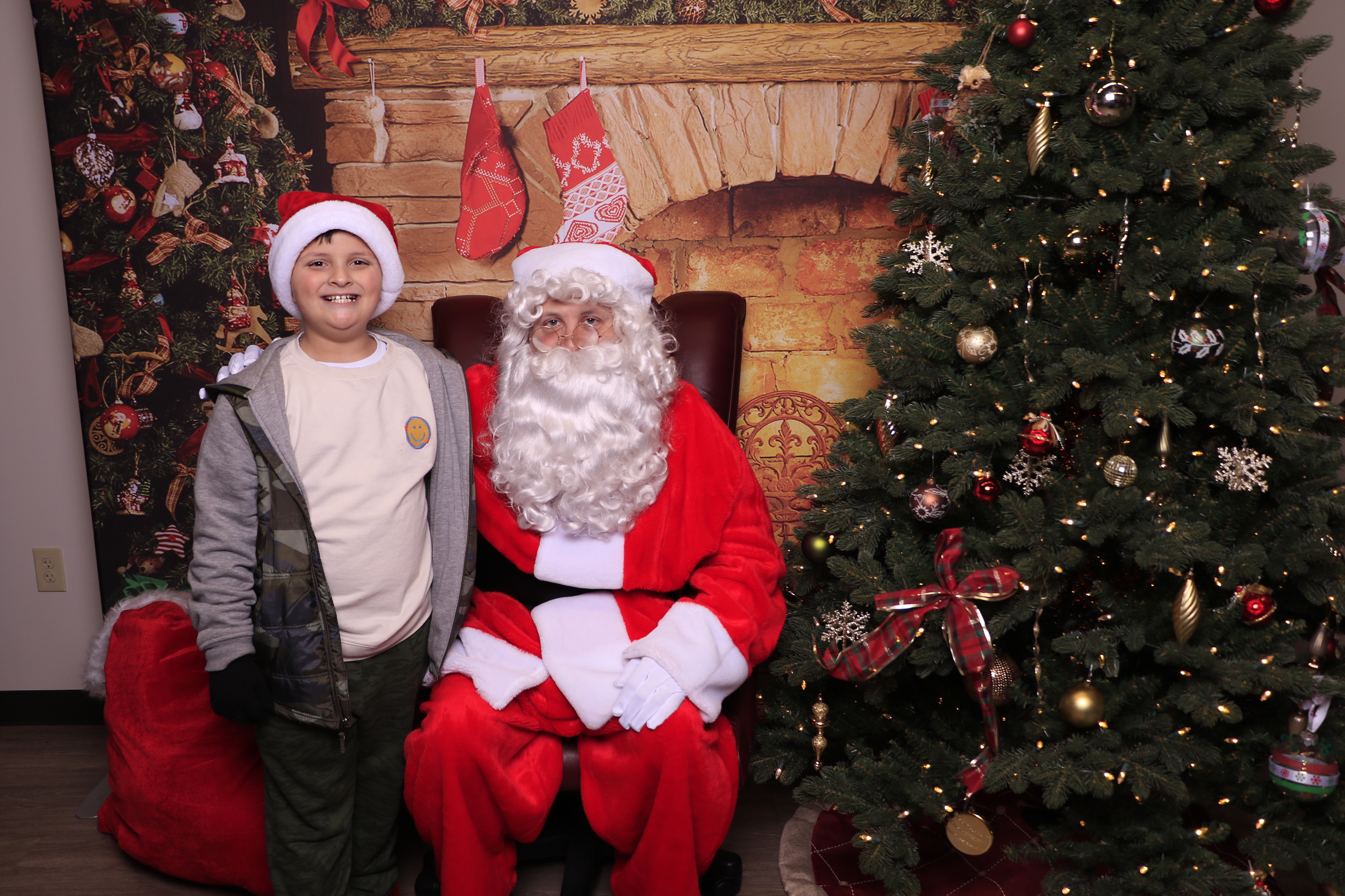 Monroe Christmas on the Plaza | View more photos from the event at gallery.photoboothcincy.com/u/PhotoBoothCincy/Monroe-Christmas-on-the-Plaza