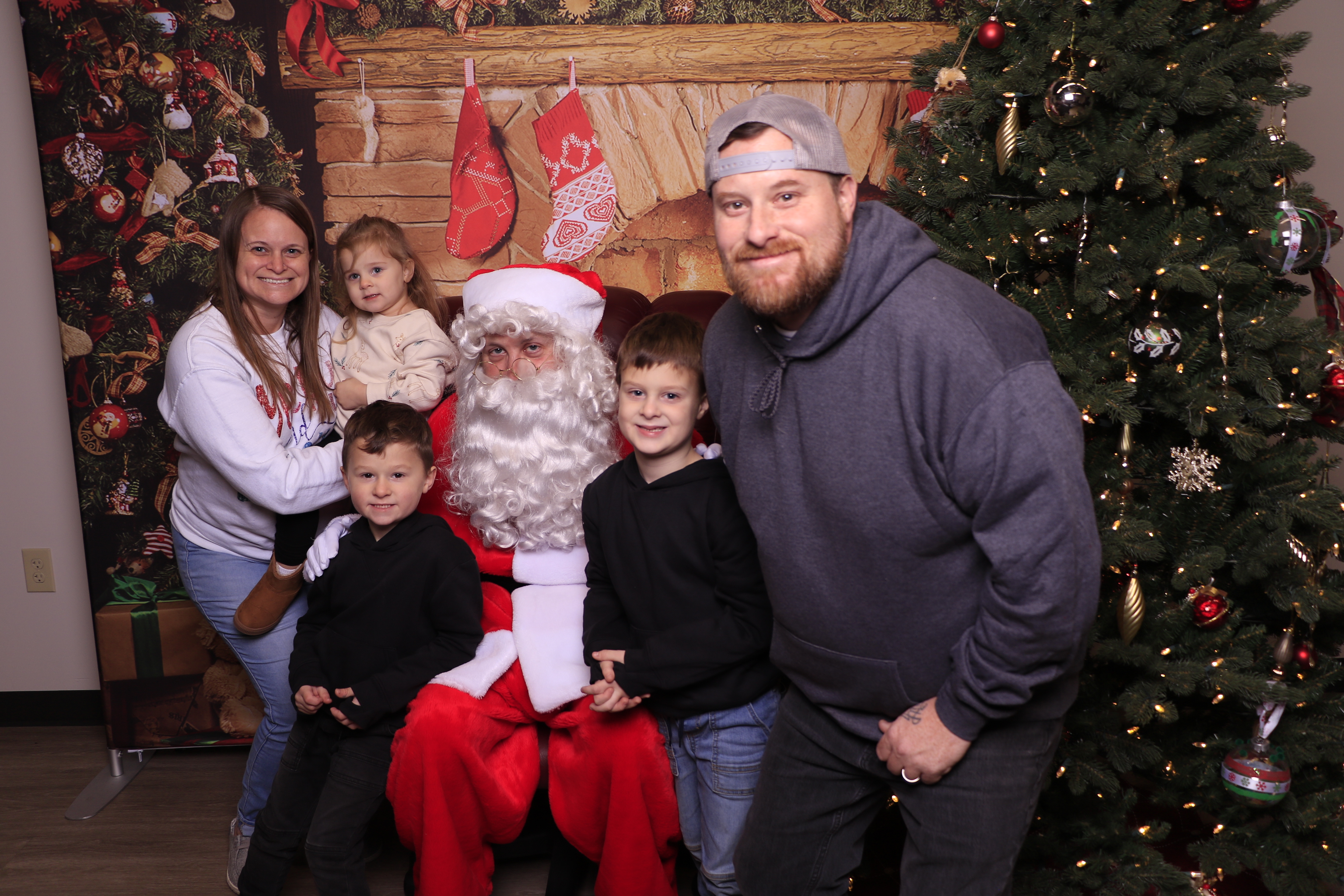 Monroe Christmas on the Plaza | View more photos from the event at gallery.photoboothcincy.com/u/PhotoBoothCincy/Monroe-Christmas-on-the-Plaza