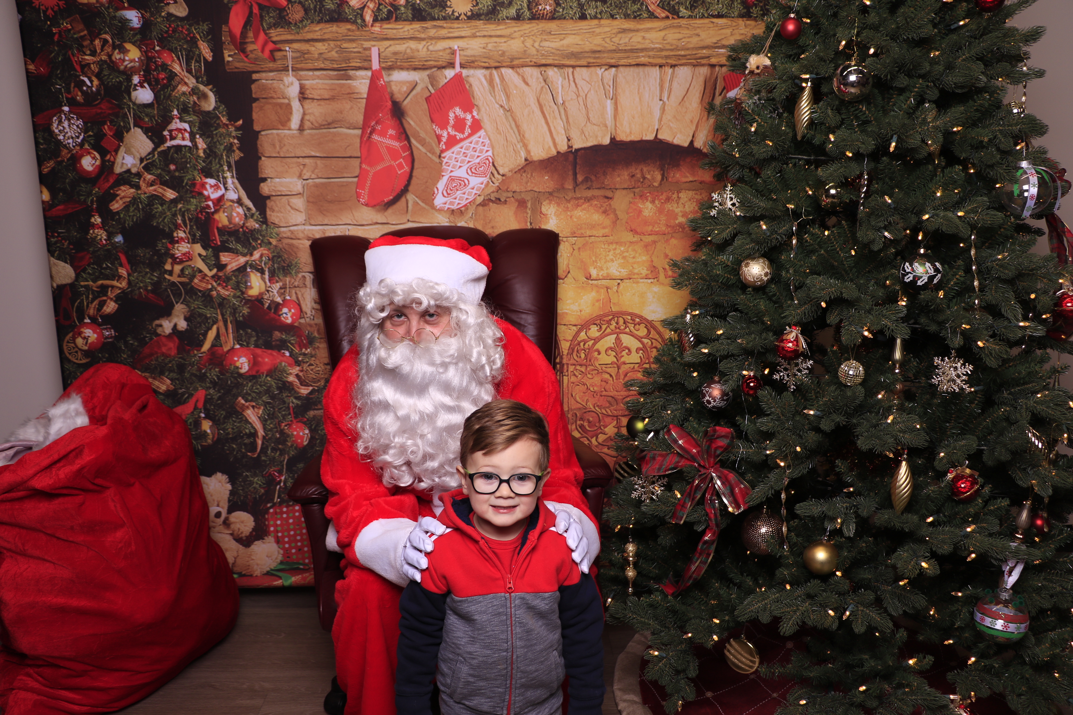 Monroe Christmas on the Plaza | View more photos from the event at gallery.photoboothcincy.com/u/PhotoBoothCincy/Monroe-Christmas-on-the-Plaza