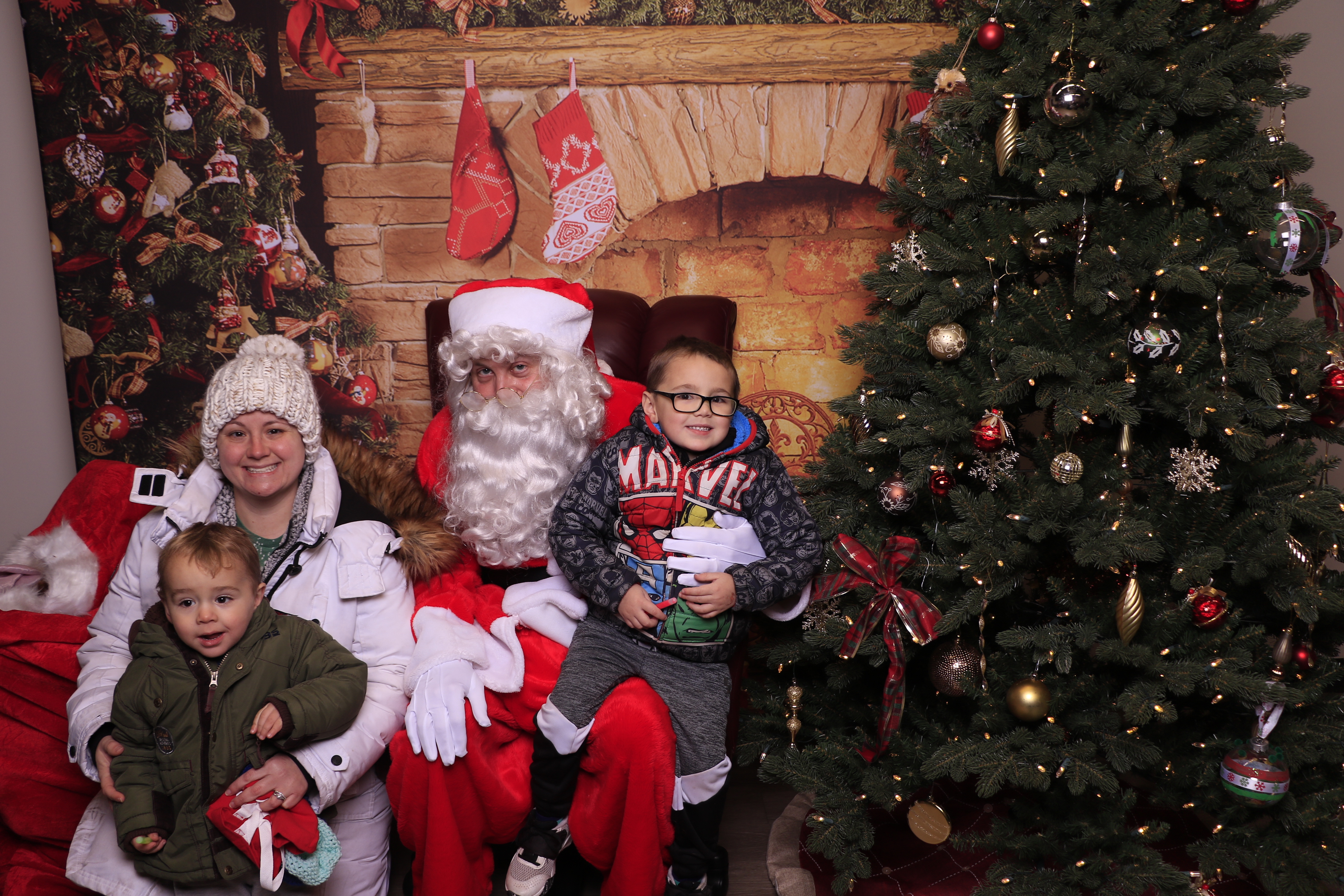 Monroe Christmas on the Plaza | View more photos from the event at gallery.photoboothcincy.com/u/PhotoBoothCincy/Monroe-Christmas-on-the-Plaza