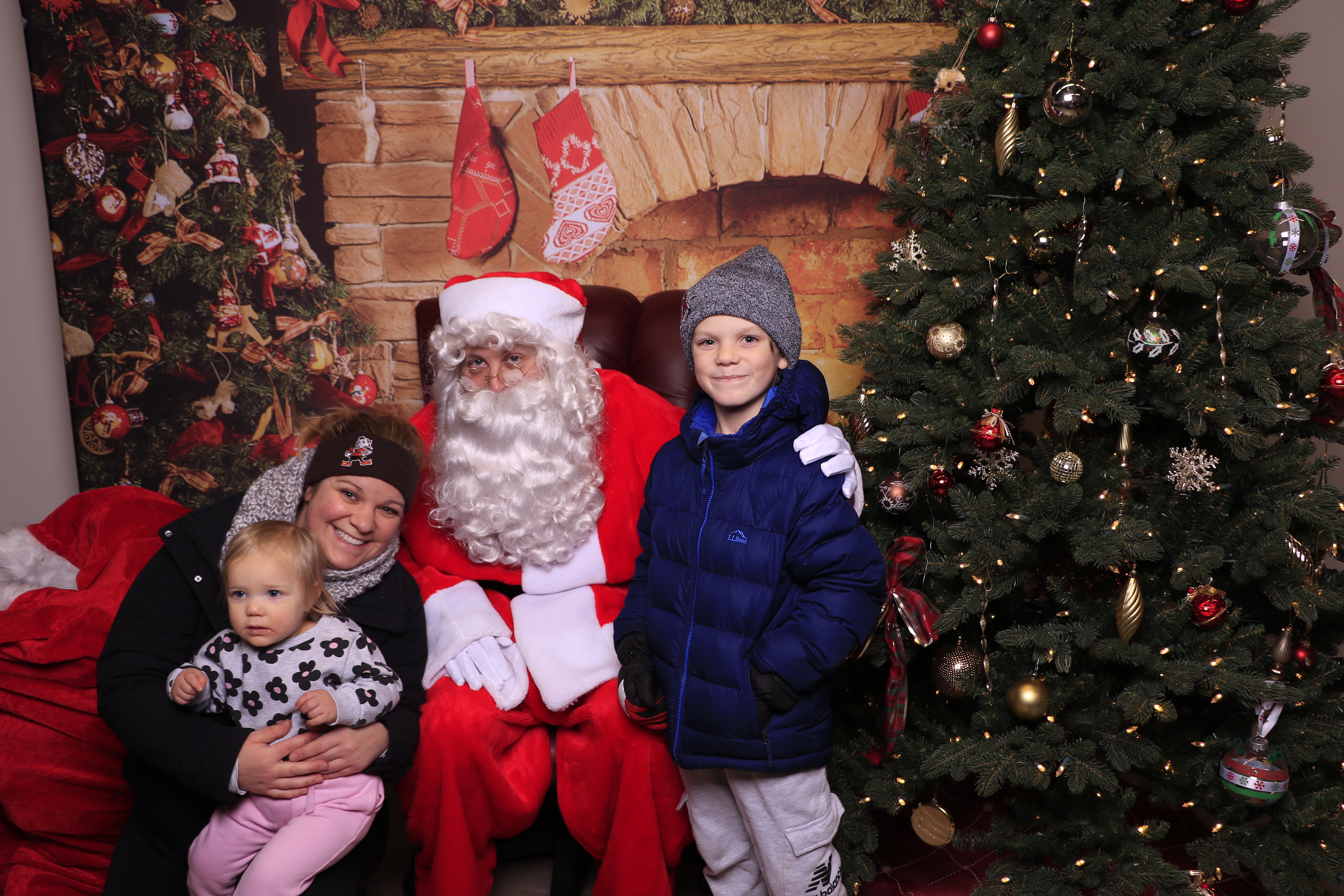 Monroe Christmas on the Plaza | View more photos from the event at gallery.photoboothcincy.com/u/PhotoBoothCincy/Monroe-Christmas-on-the-Plaza