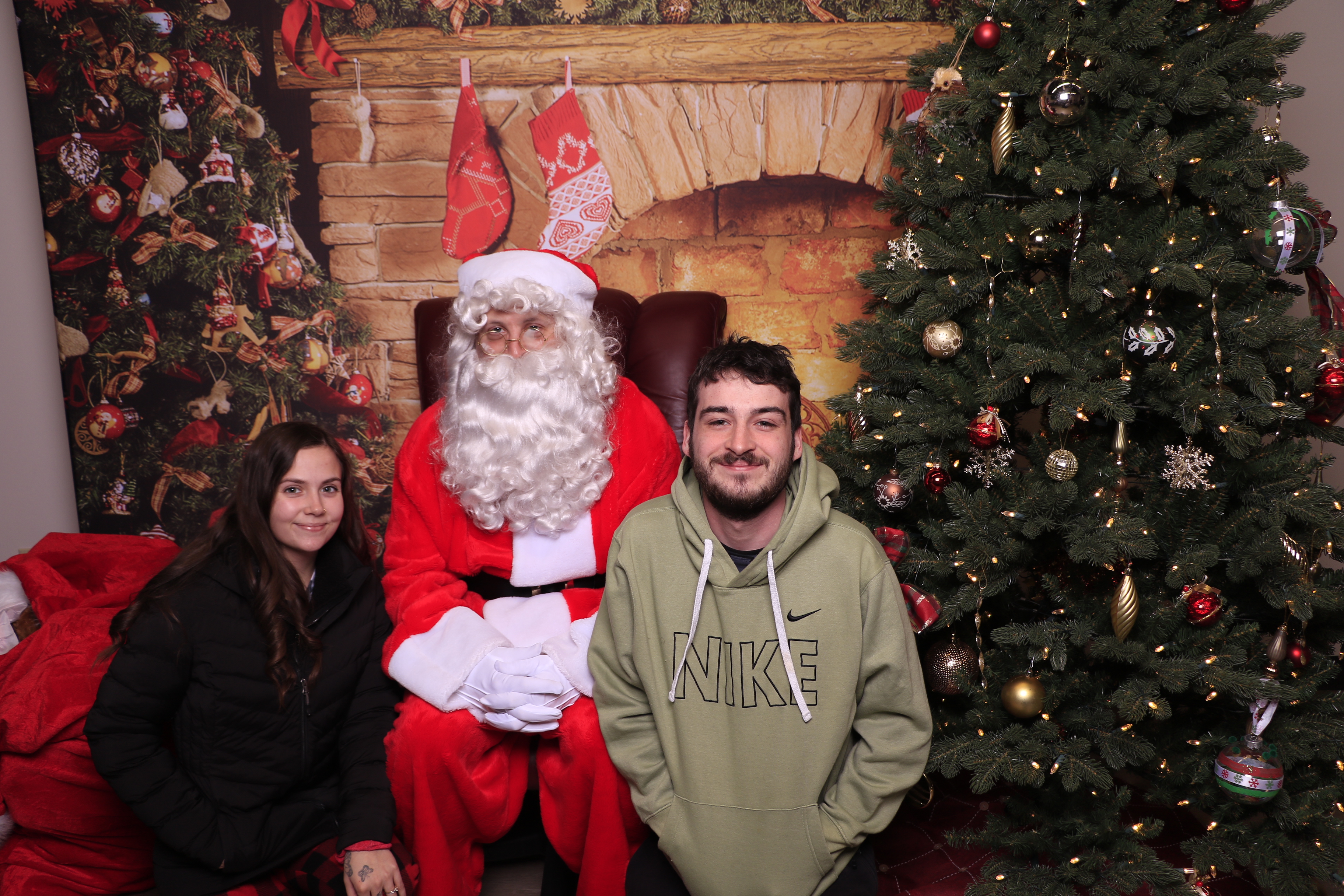 Monroe Christmas on the Plaza | View more photos from the event at gallery.photoboothcincy.com/u/PhotoBoothCincy/Monroe-Christmas-on-the-Plaza