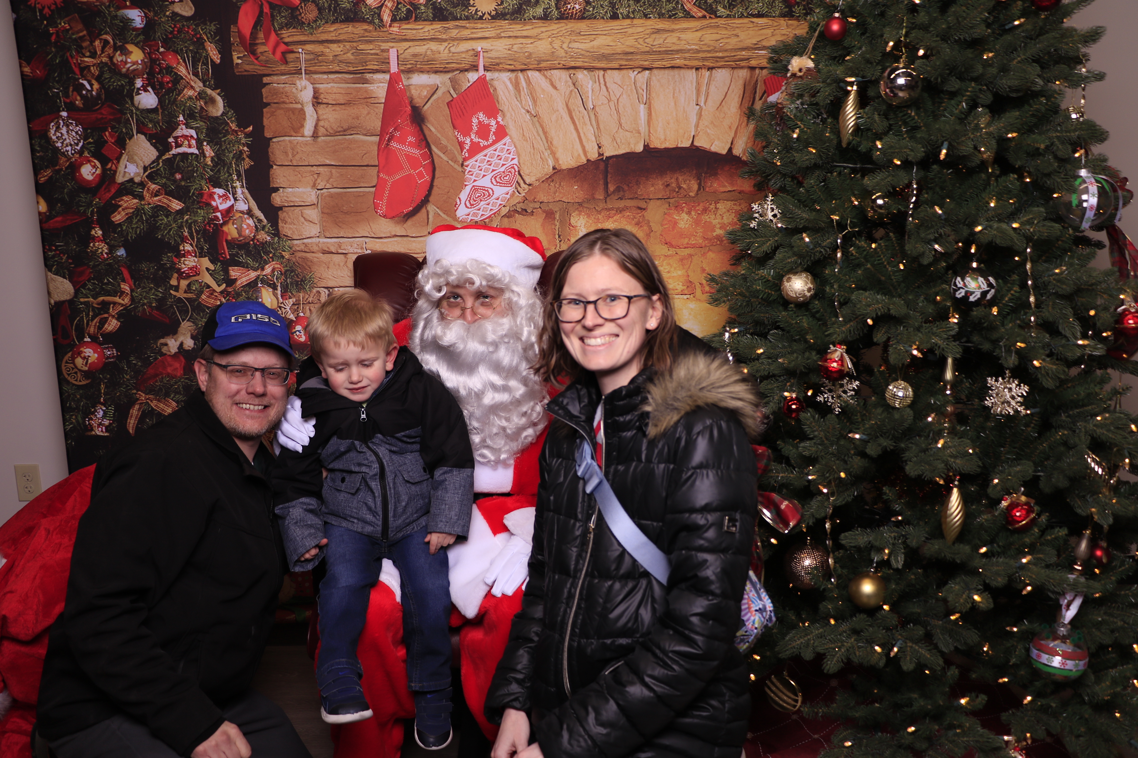 Monroe Christmas on the Plaza | View more photos from the event at gallery.photoboothcincy.com/u/PhotoBoothCincy/Monroe-Christmas-on-the-Plaza