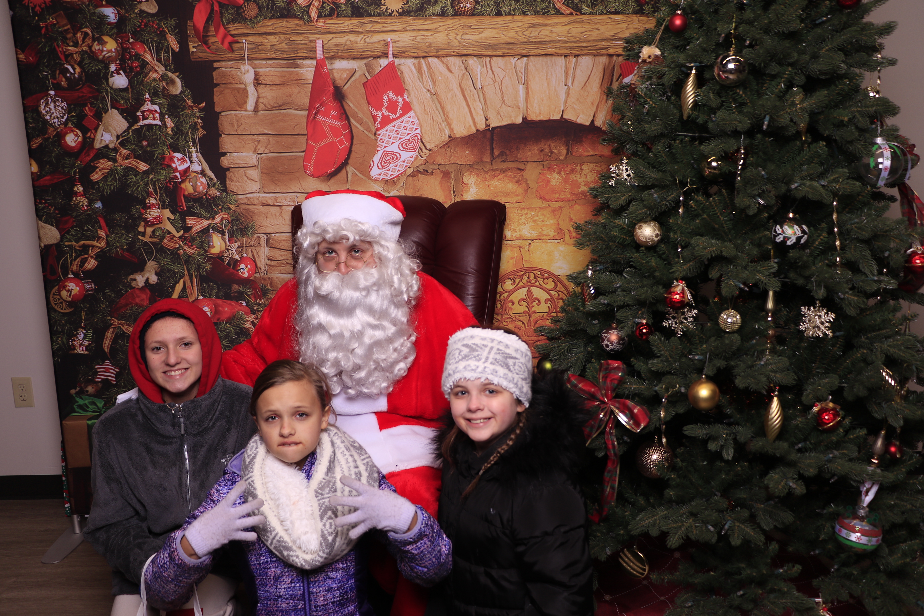 Monroe Christmas on the Plaza | View more photos from the event at gallery.photoboothcincy.com/u/PhotoBoothCincy/Monroe-Christmas-on-the-Plaza