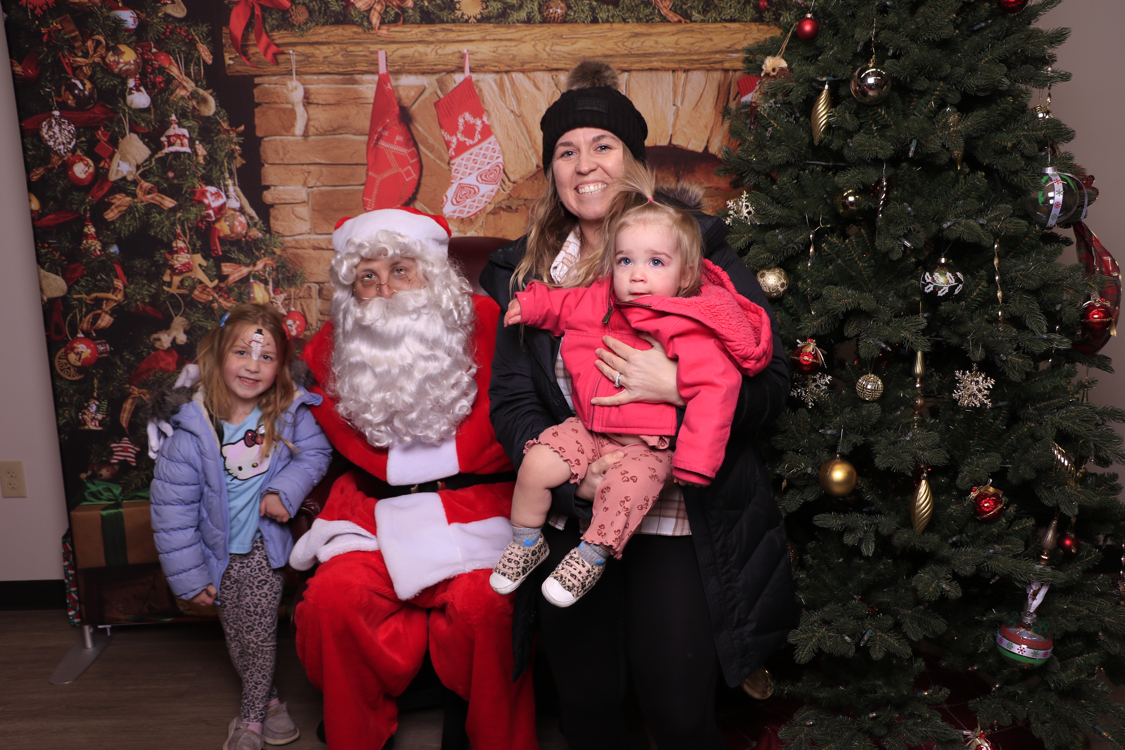 Monroe Christmas on the Plaza | View more photos from the event at gallery.photoboothcincy.com/u/PhotoBoothCincy/Monroe-Christmas-on-the-Plaza