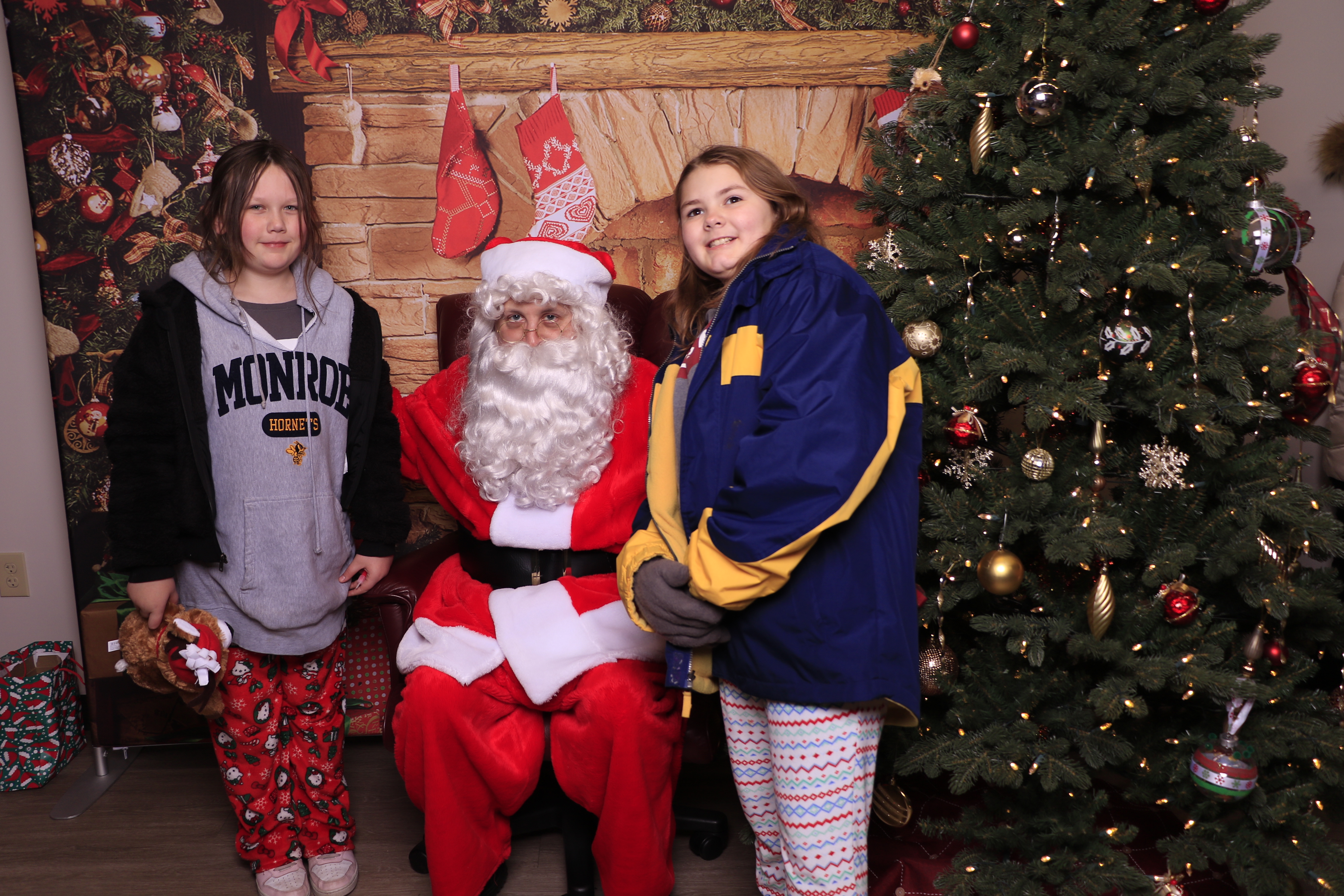 Monroe Christmas on the Plaza | View more photos from the event at gallery.photoboothcincy.com/u/PhotoBoothCincy/Monroe-Christmas-on-the-Plaza