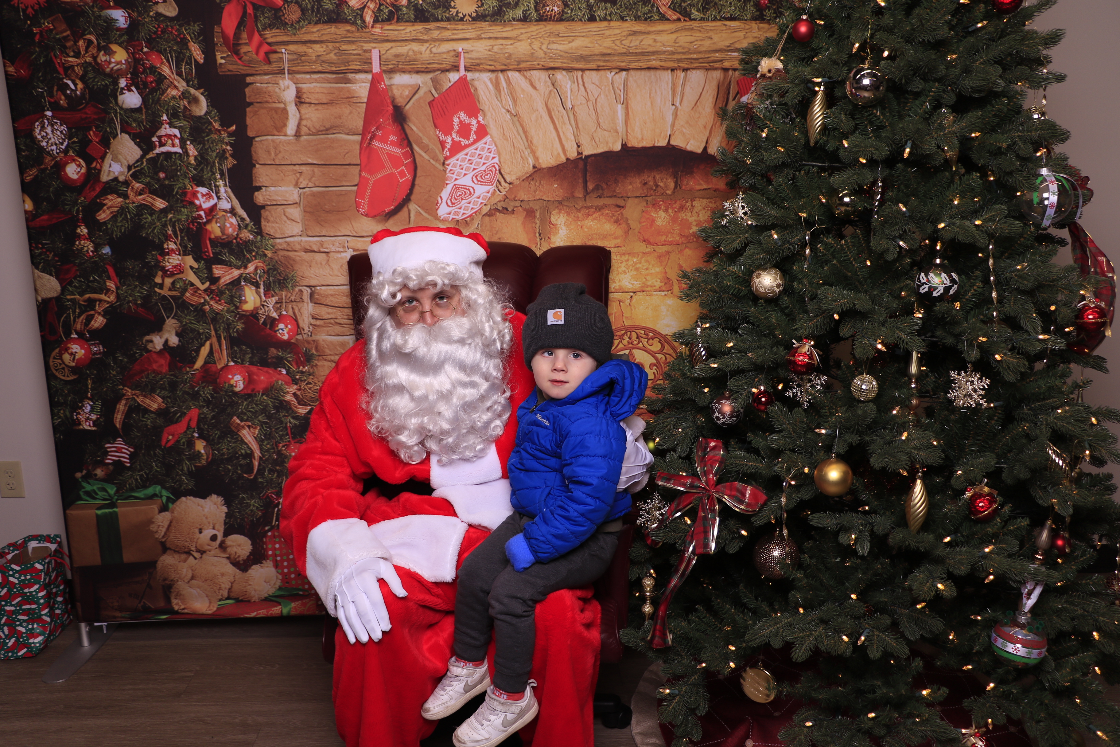 Monroe Christmas on the Plaza | View more photos from the event at gallery.photoboothcincy.com/u/PhotoBoothCincy/Monroe-Christmas-on-the-Plaza