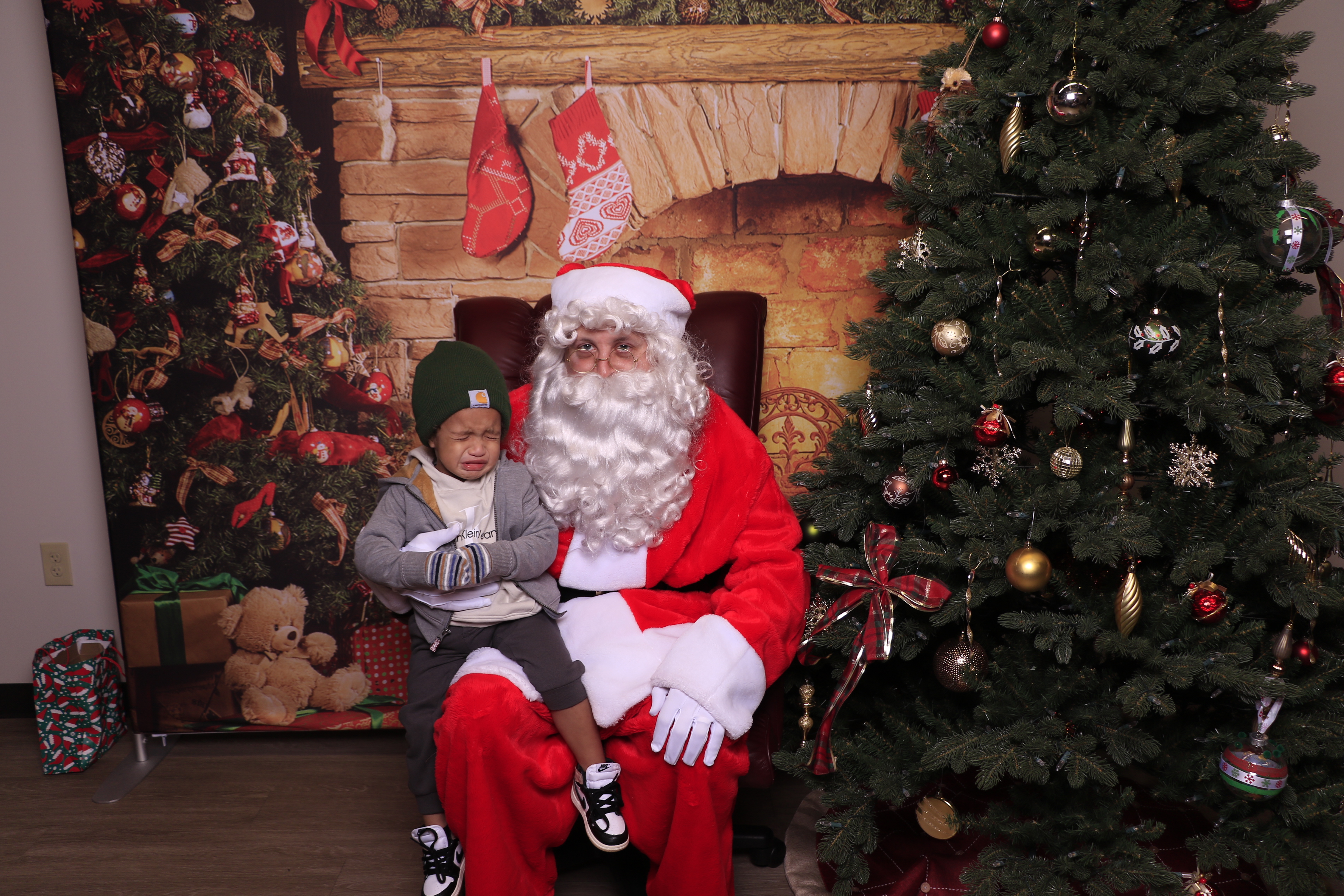 Monroe Christmas on the Plaza | View more photos from the event at gallery.photoboothcincy.com/u/PhotoBoothCincy/Monroe-Christmas-on-the-Plaza