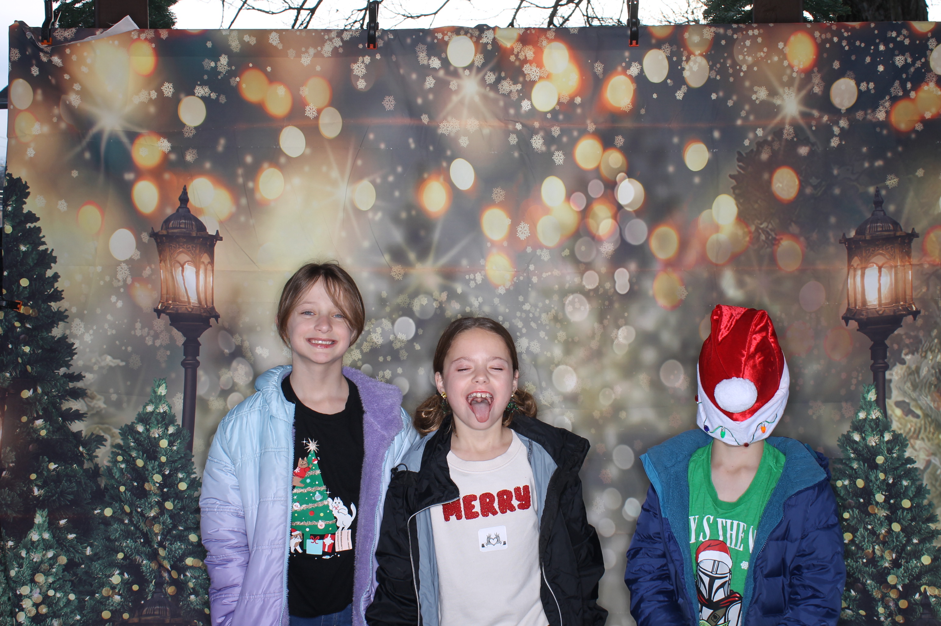 Newtown Winterfest | View more photos from the event at gallery.photoboothcincy.com/u/PhotoBoothCincy/Newtown-Winterfest
