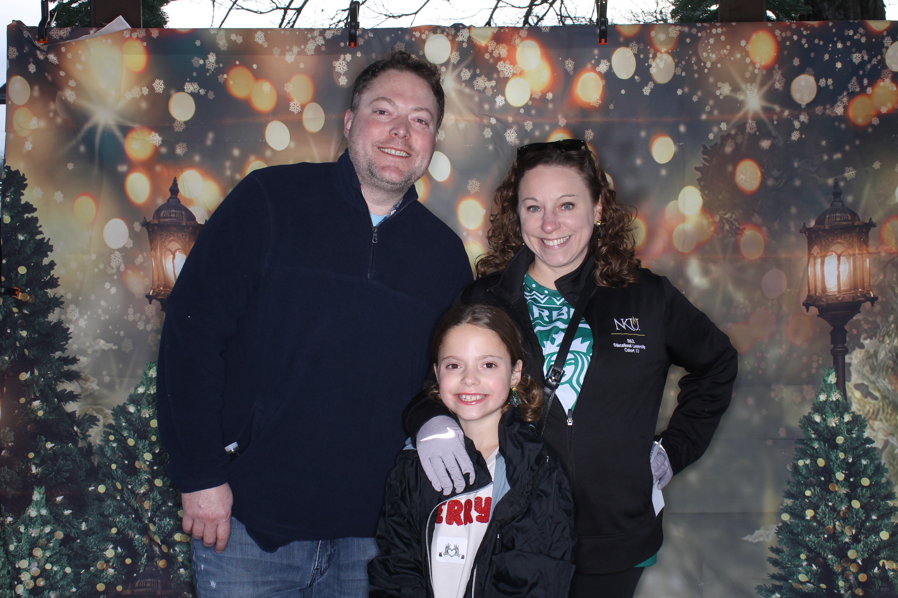 Newtown Winterfest | View more photos from the event at gallery.photoboothcincy.com/u/PhotoBoothCincy/Newtown-Winterfest