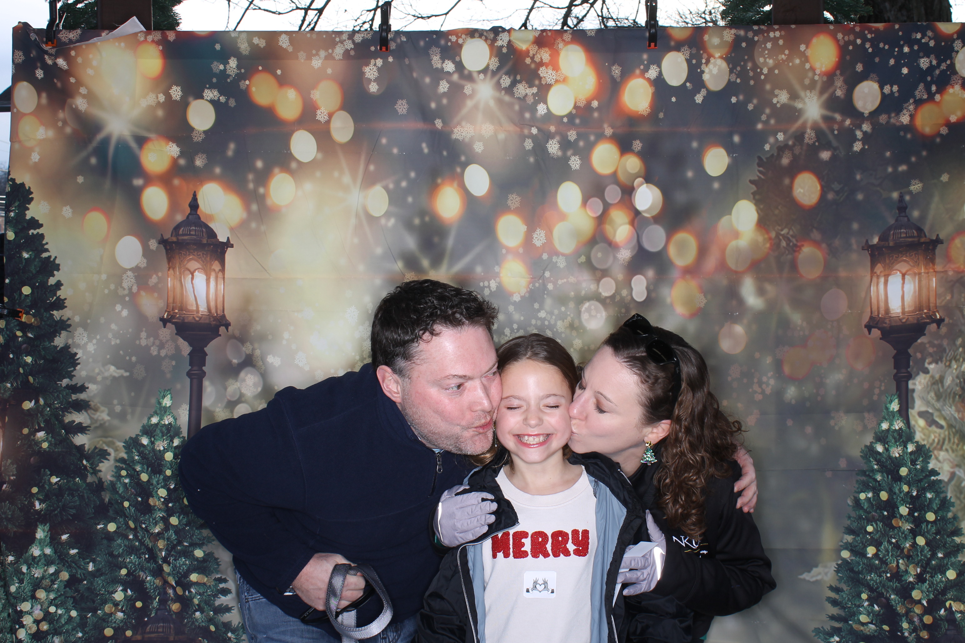 Newtown Winterfest | View more photos from the event at gallery.photoboothcincy.com/u/PhotoBoothCincy/Newtown-Winterfest