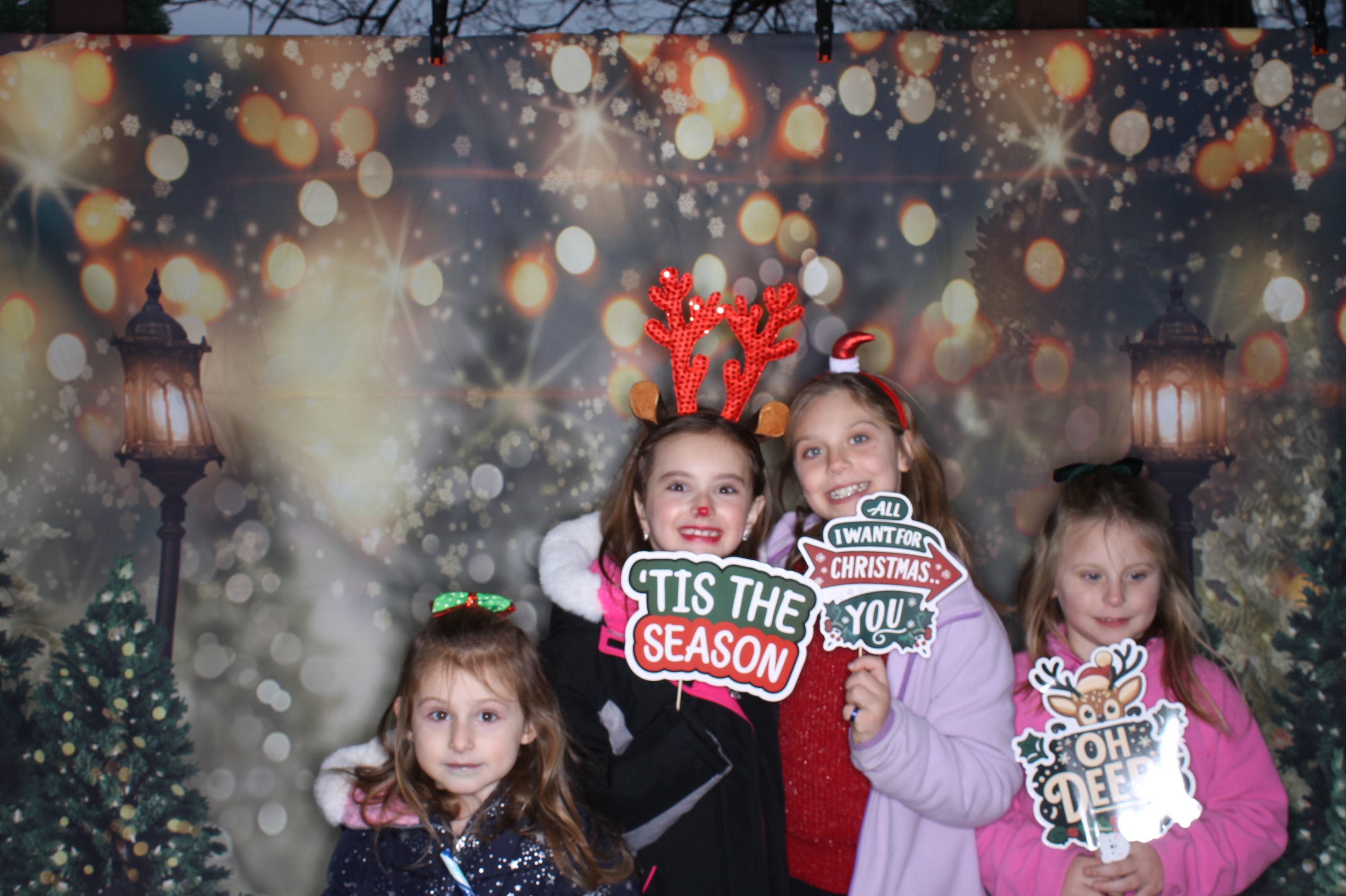 Newtown Winterfest | View more photos from the event at gallery.photoboothcincy.com/u/PhotoBoothCincy/Newtown-Winterfest