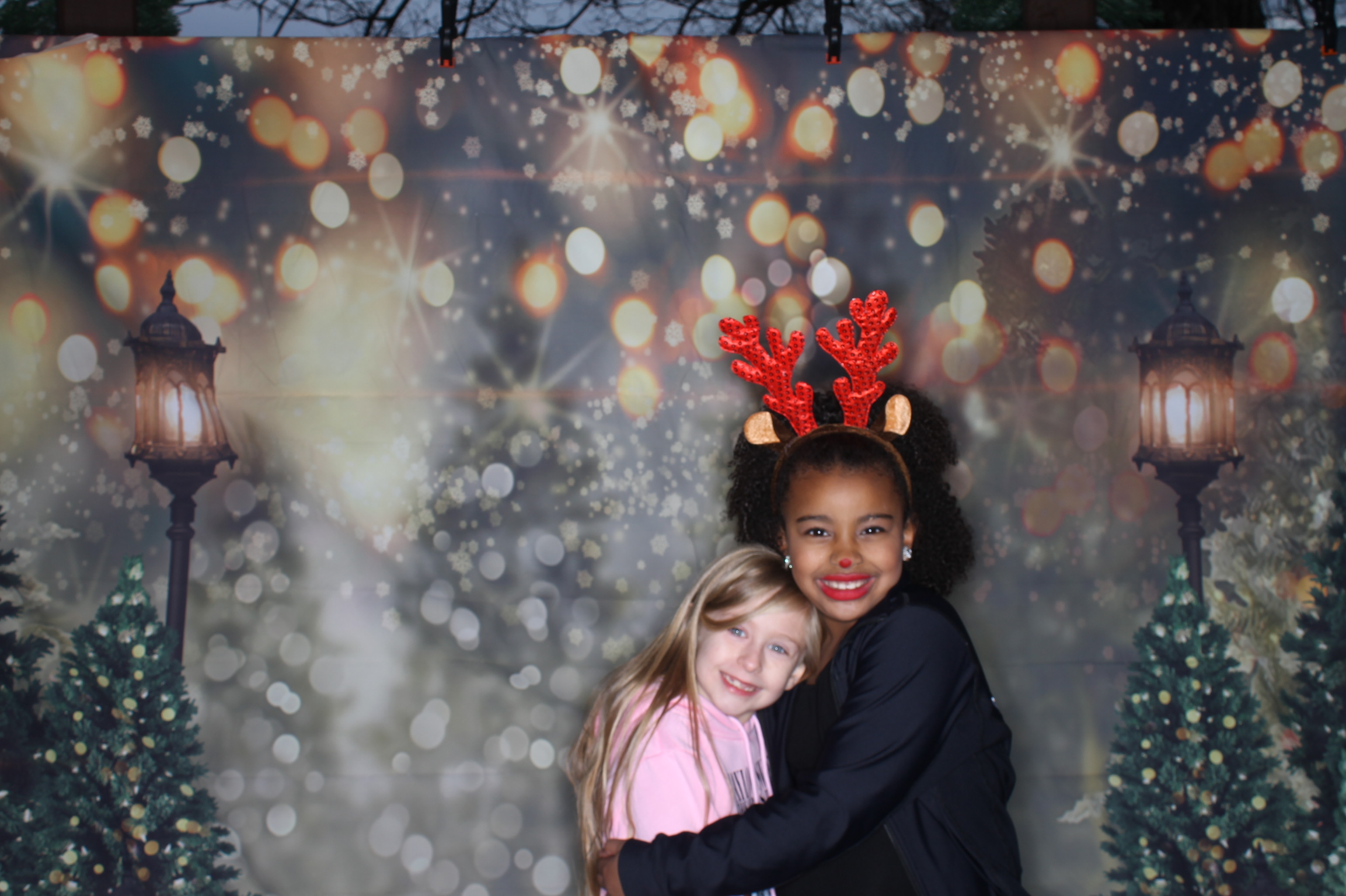 Newtown Winterfest | View more photos from the event at gallery.photoboothcincy.com/u/PhotoBoothCincy/Newtown-Winterfest