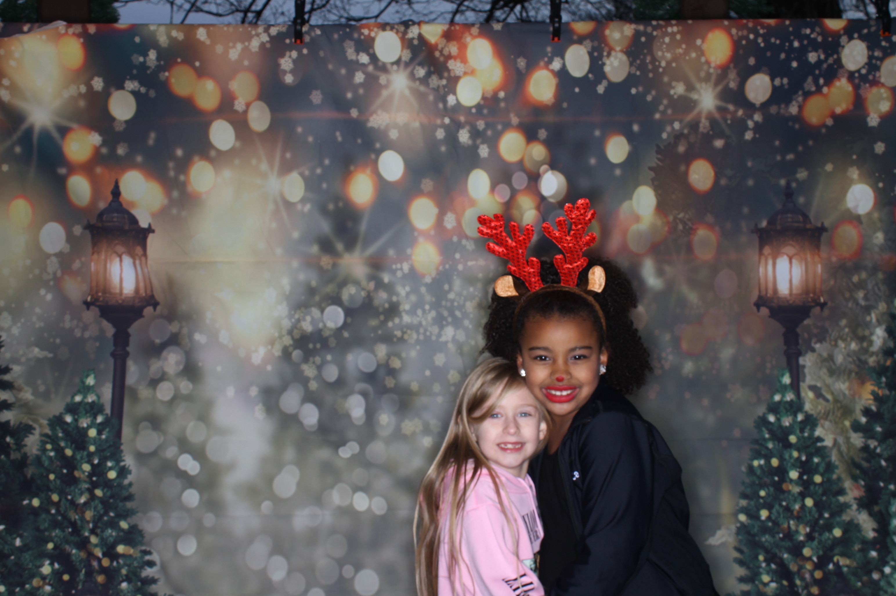 Newtown Winterfest | View more photos from the event at gallery.photoboothcincy.com/u/PhotoBoothCincy/Newtown-Winterfest