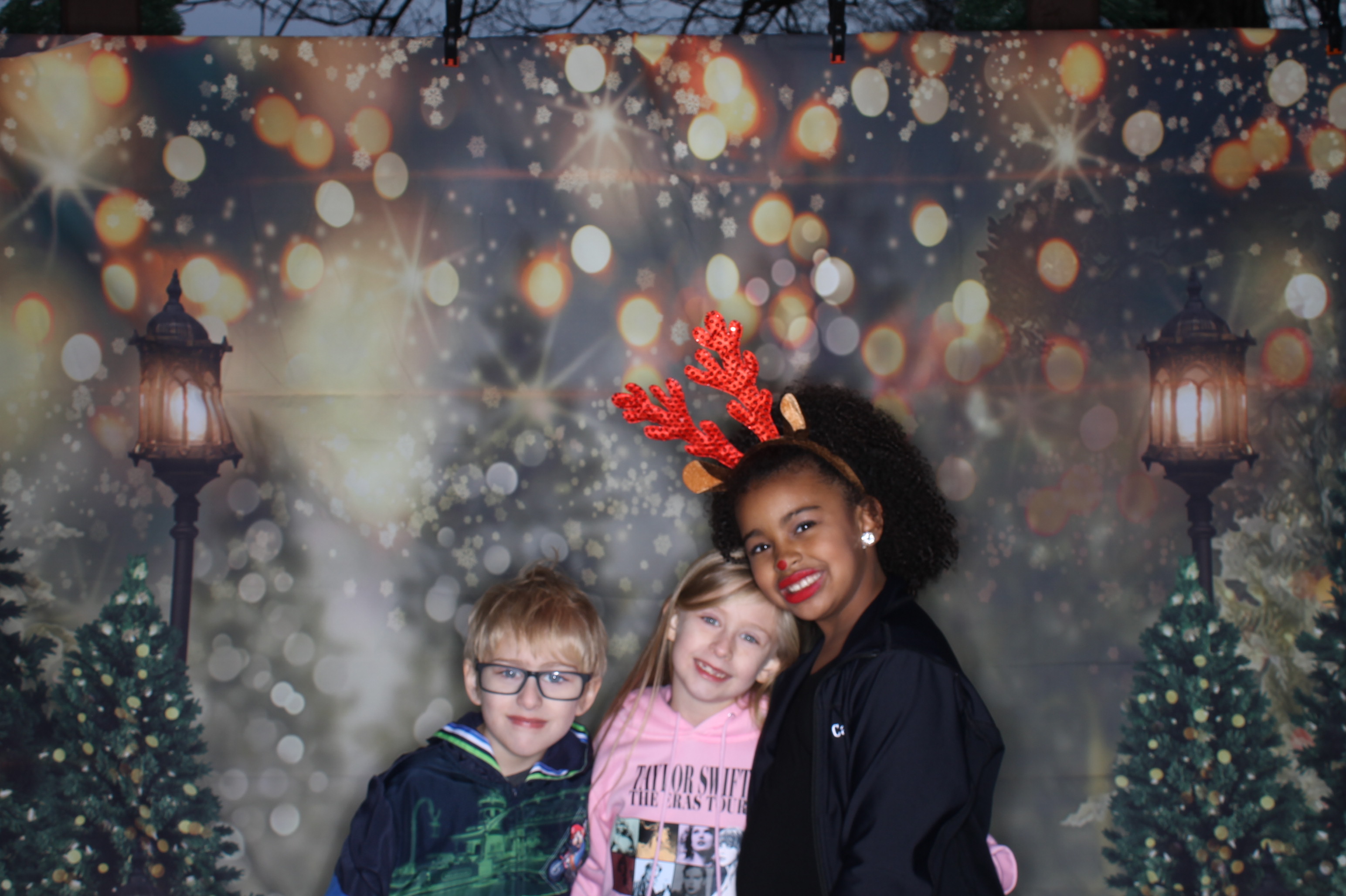 Newtown Winterfest | View more photos from the event at gallery.photoboothcincy.com/u/PhotoBoothCincy/Newtown-Winterfest