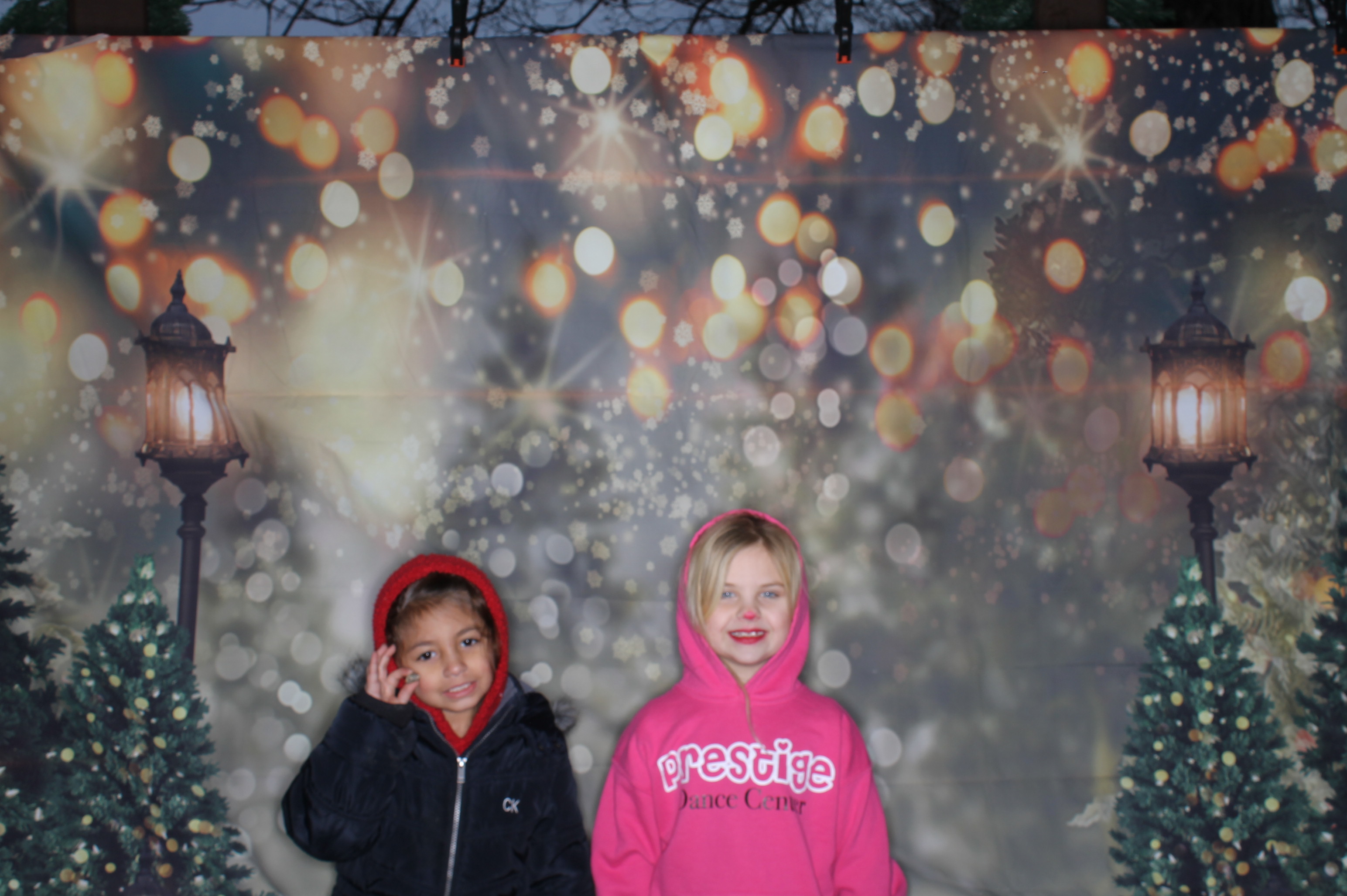 Newtown Winterfest | View more photos from the event at gallery.photoboothcincy.com/u/PhotoBoothCincy/Newtown-Winterfest