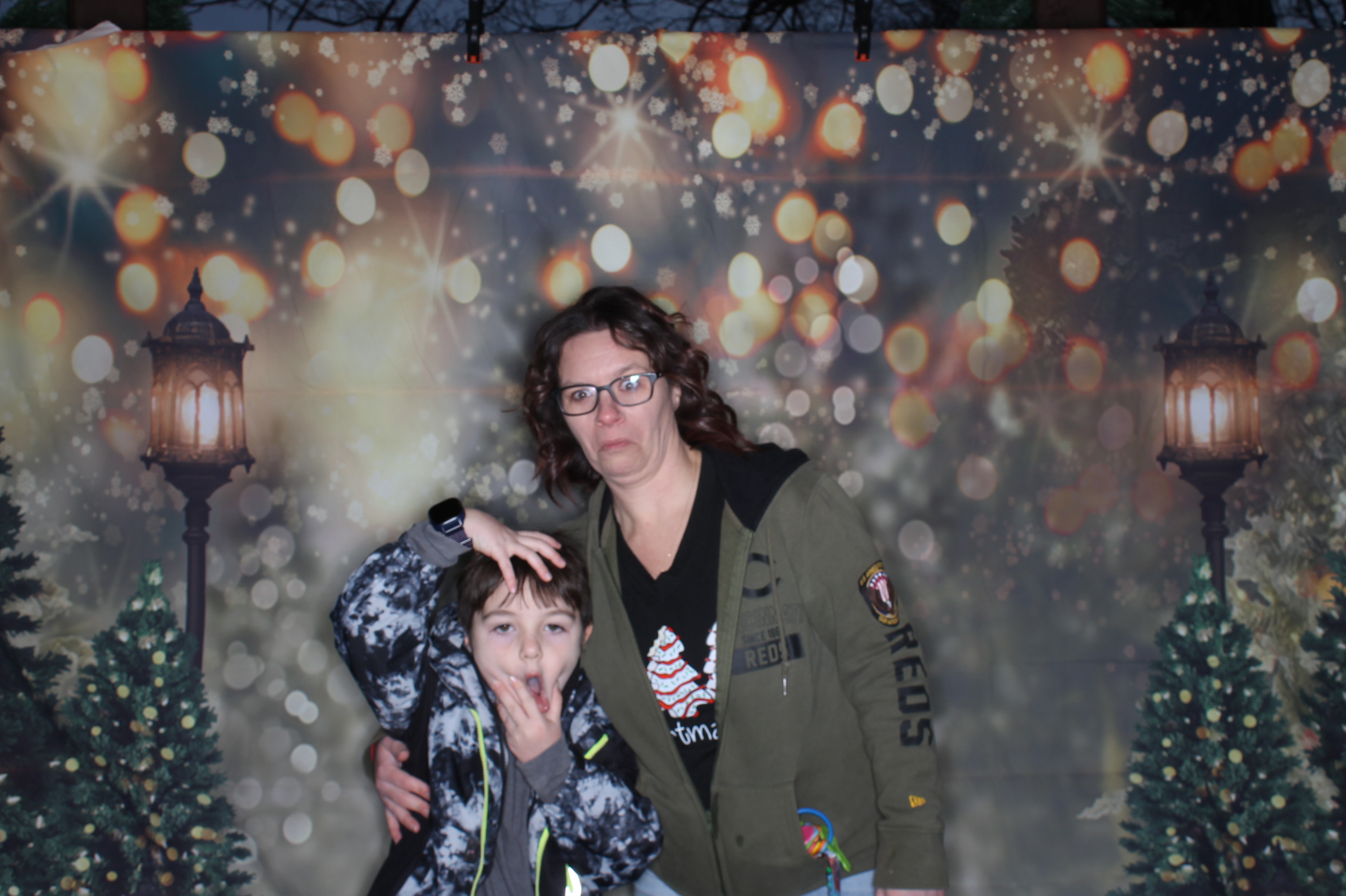 Newtown Winterfest | View more photos from the event at gallery.photoboothcincy.com/u/PhotoBoothCincy/Newtown-Winterfest